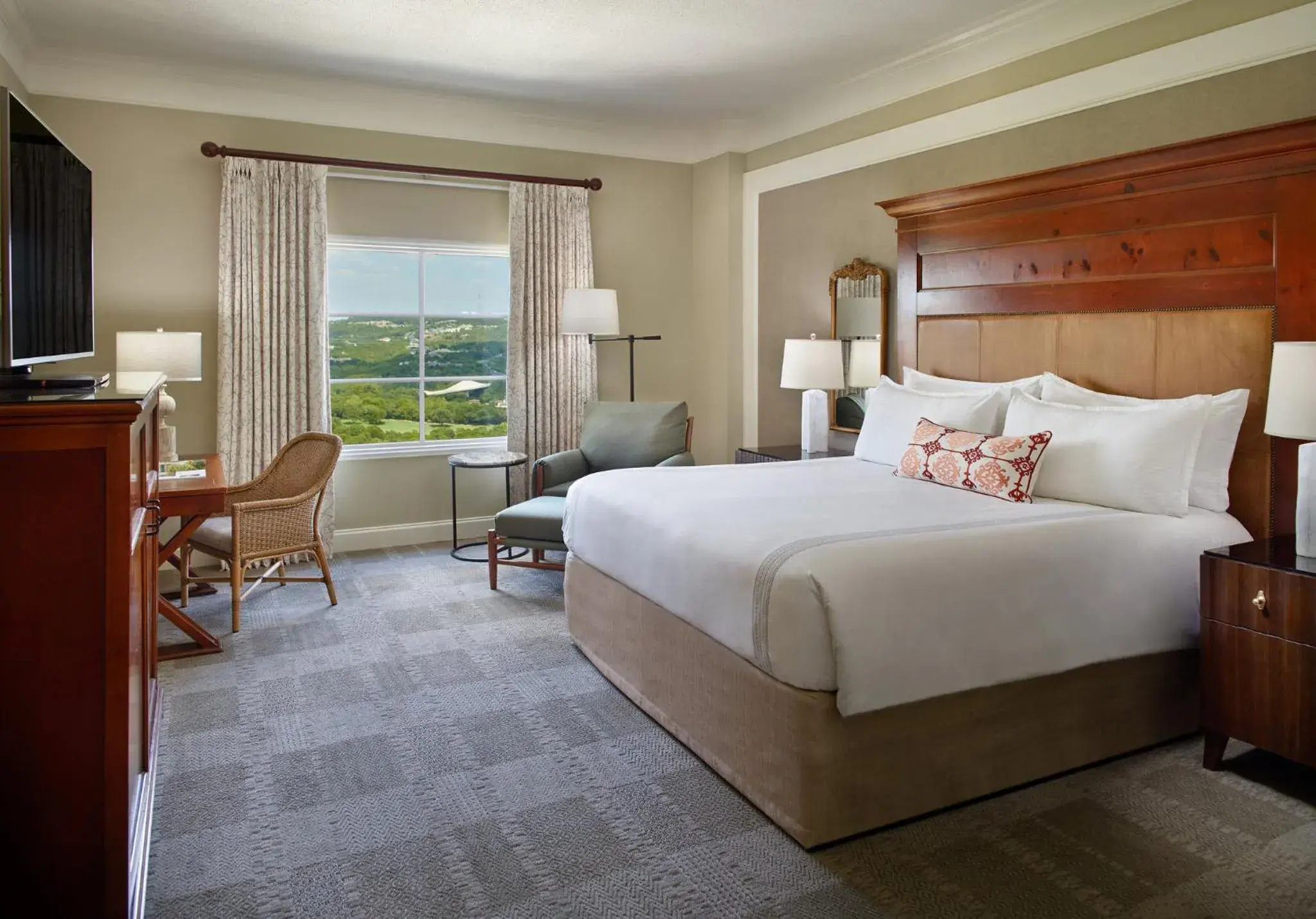 Bedroom, Bed in Omni Barton Creek Resort and Spa Austin Bedroom, Bed in Omni Barton Creek Resort and Spa Austin