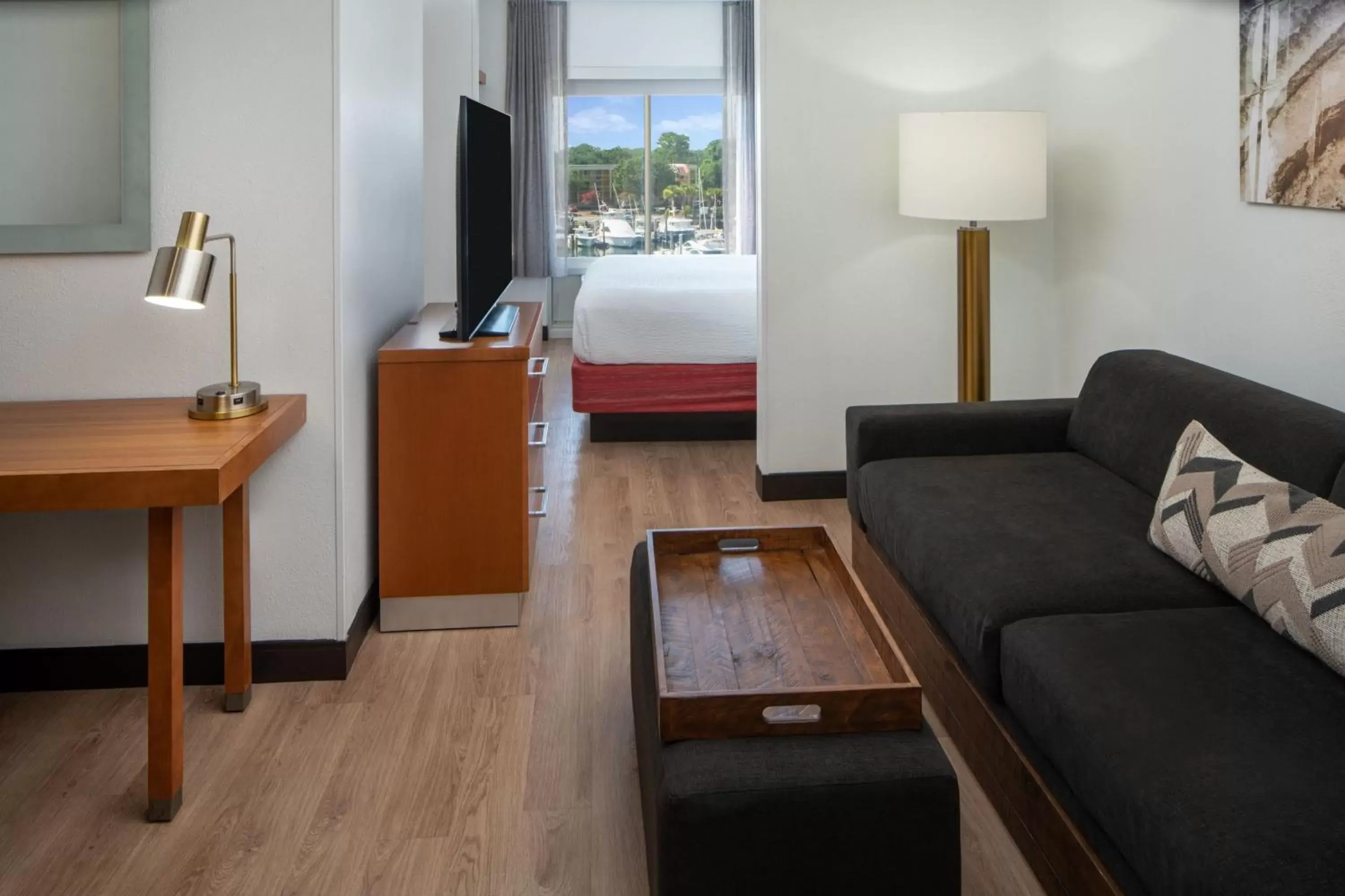 Photo of the whole room, Seating Area in SpringHill Suites by Marriott Charleston Riverview