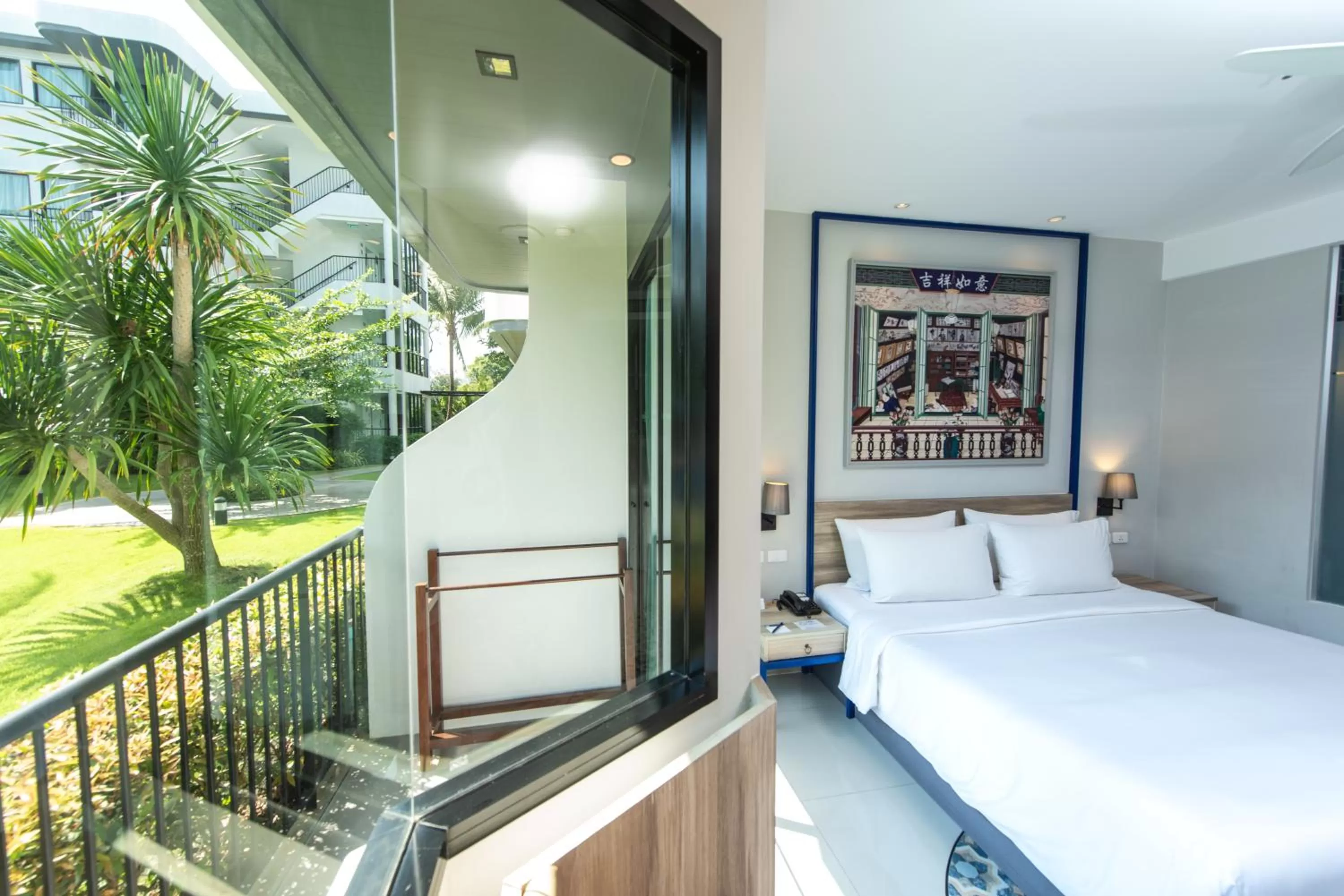 Balcony/Terrace, Bed in Holiday Style Ao Nang Beach Resort, Krabi