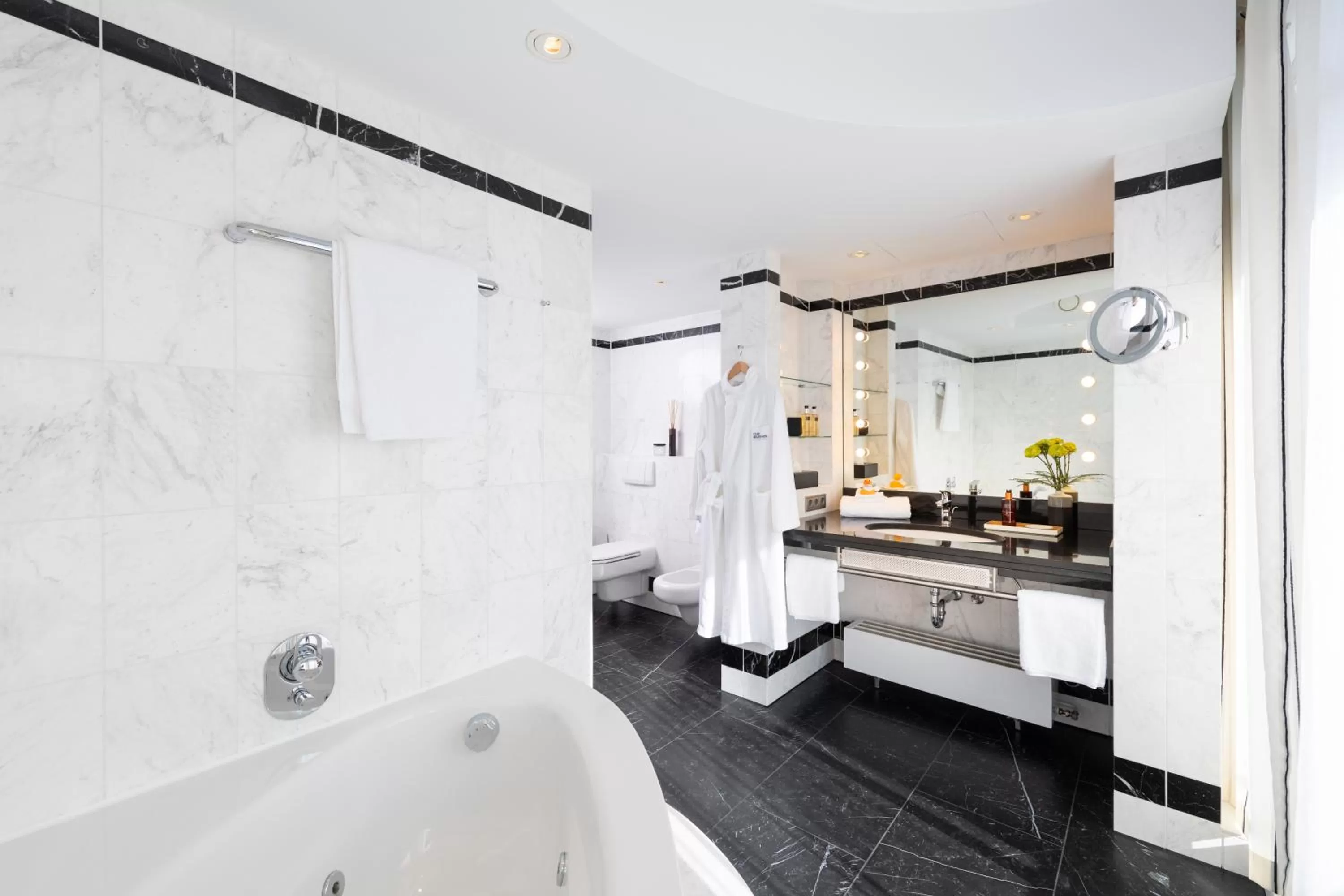 Bathroom in THE MADISON Hotel Hamburg