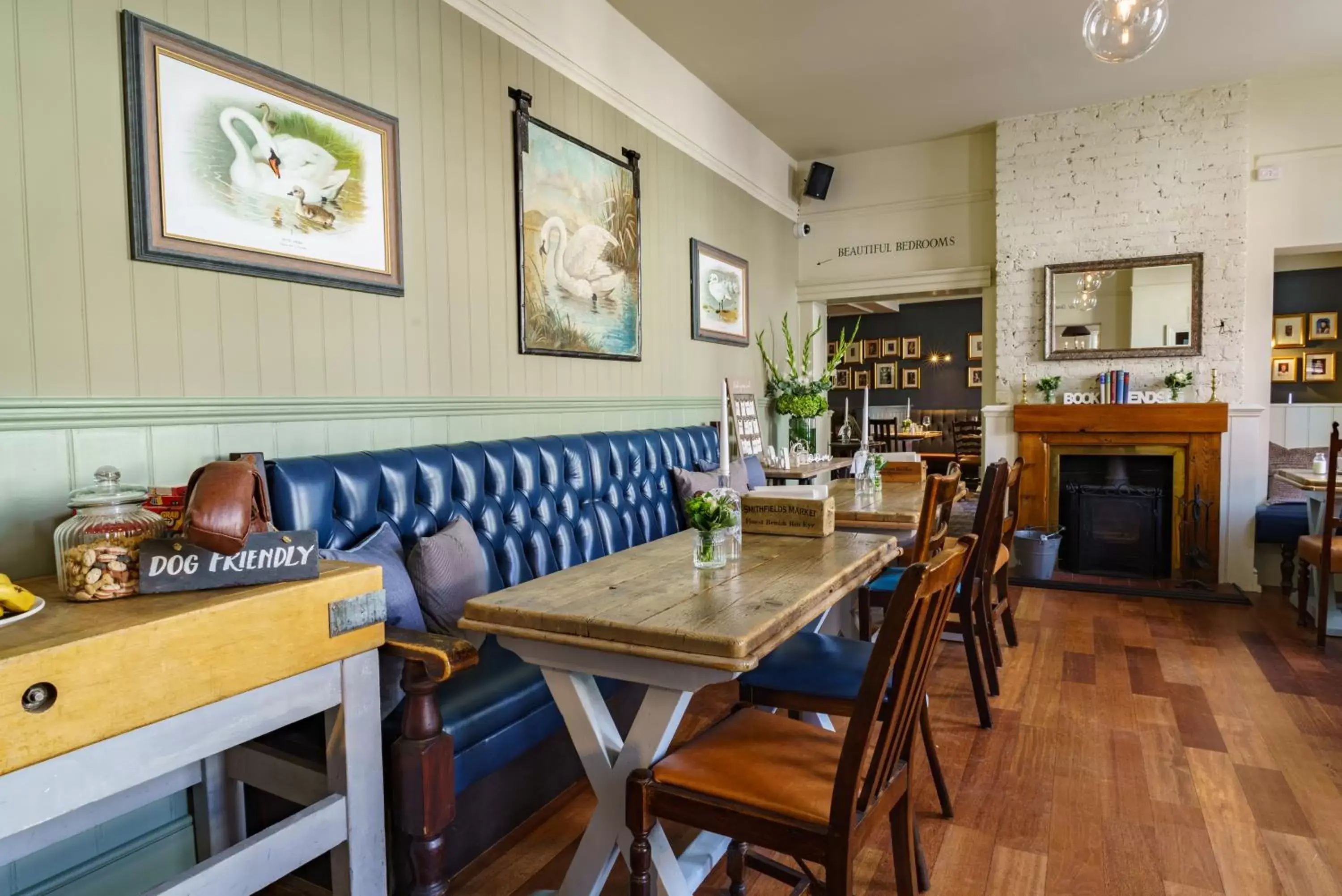 Restaurant/Places to Eat in Swan Hotel