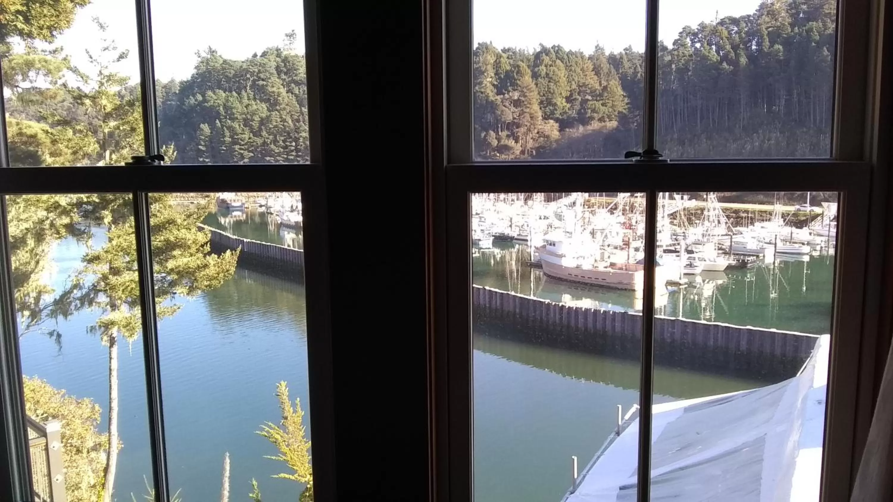 River view in Noyo Harbor Inn