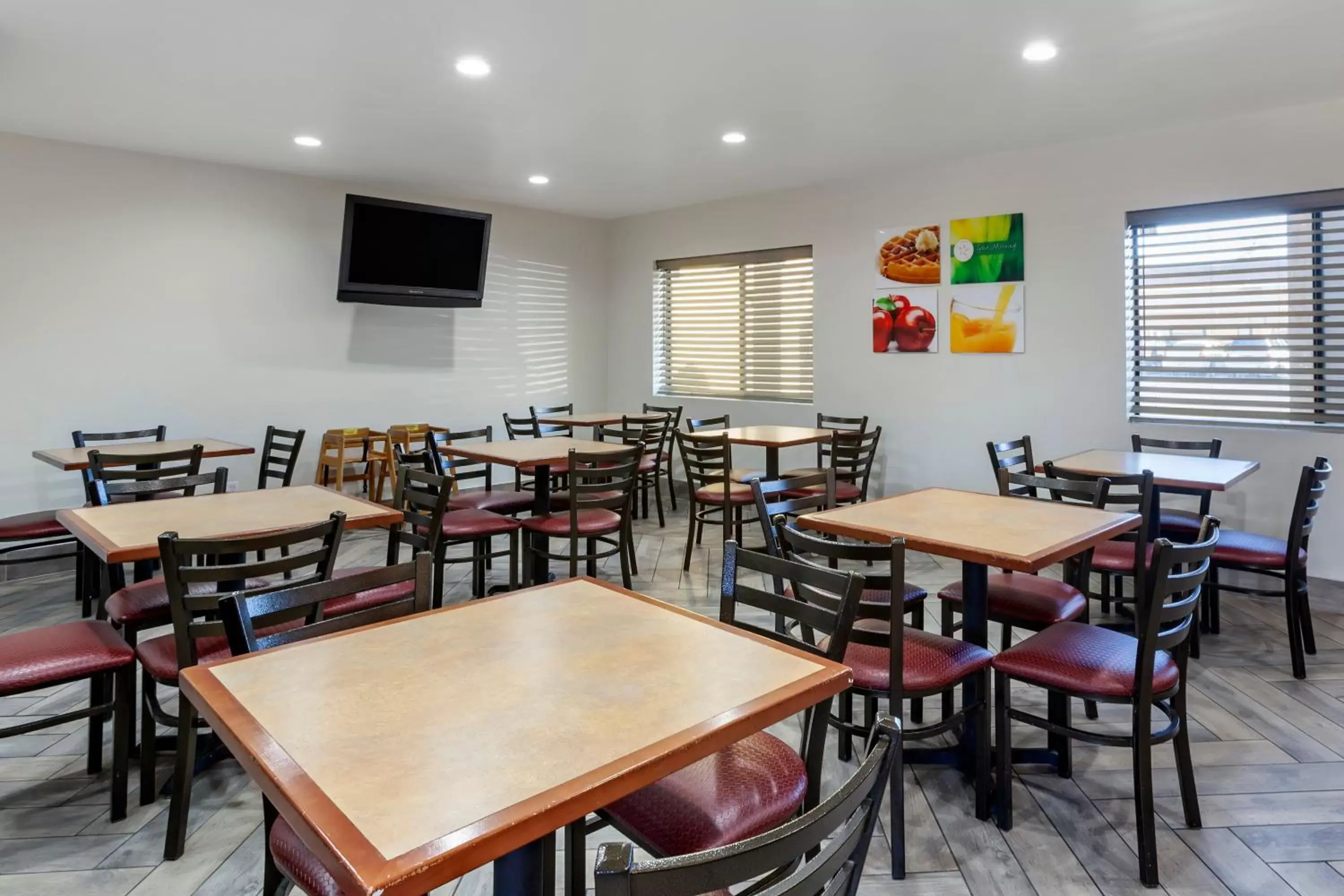 Breakfast, Restaurant/Places to Eat in Quality Inn and Suites Goodyear