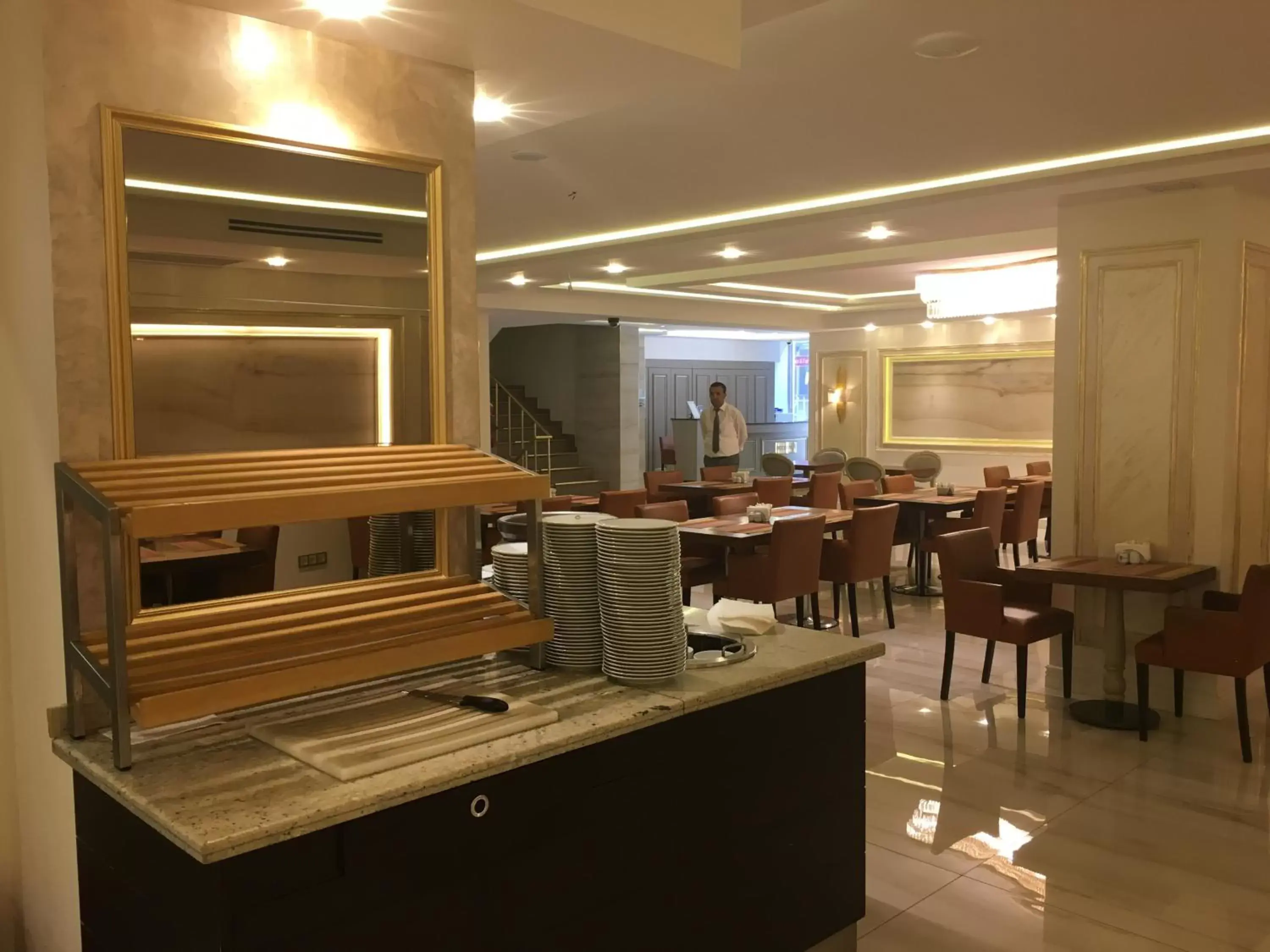 Restaurant/Places to Eat in Laleli Gonen Hotel