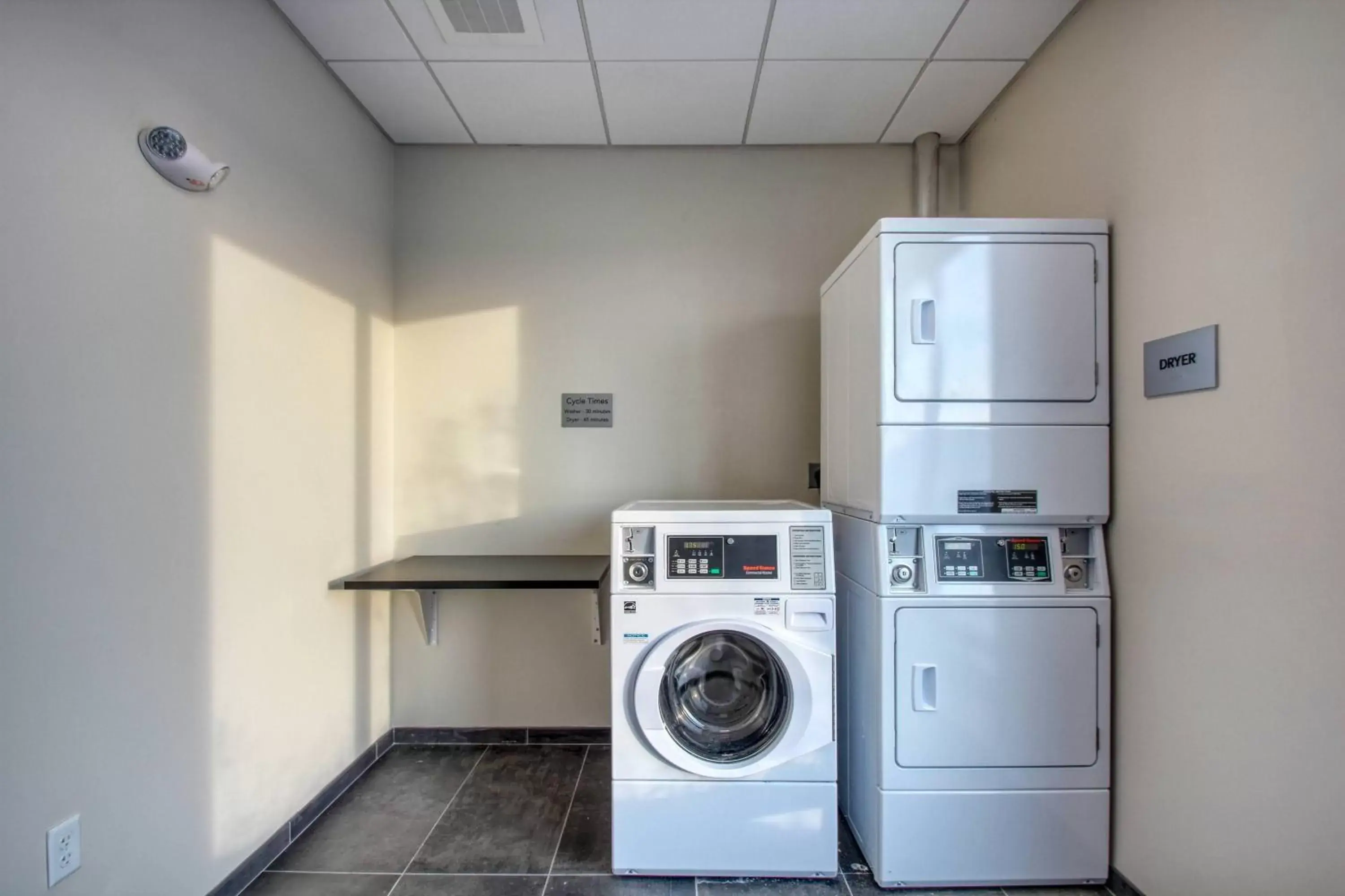 Other, Kitchen/Kitchenette in Courtyard by Marriott Fargo