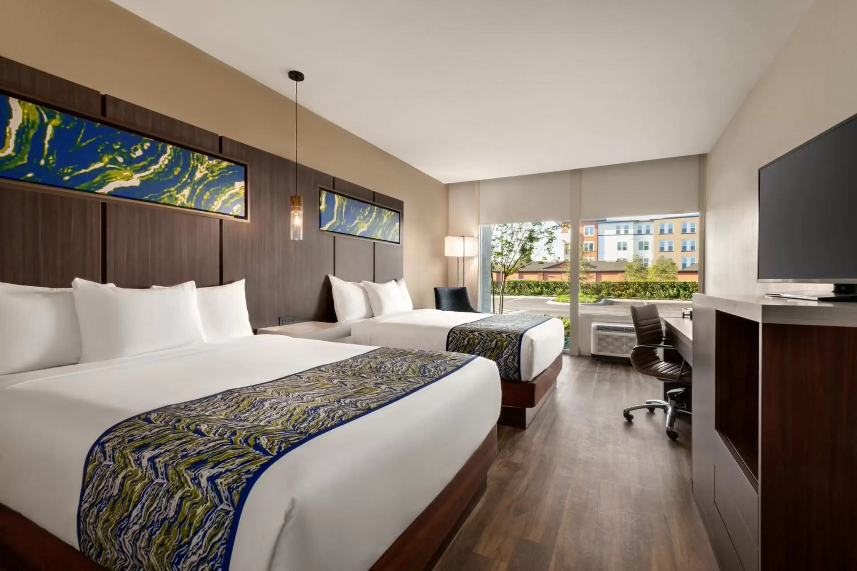 Bedroom in La Quinta Inn & Suites by Wyndham Orlando I-Drive Theme Parks