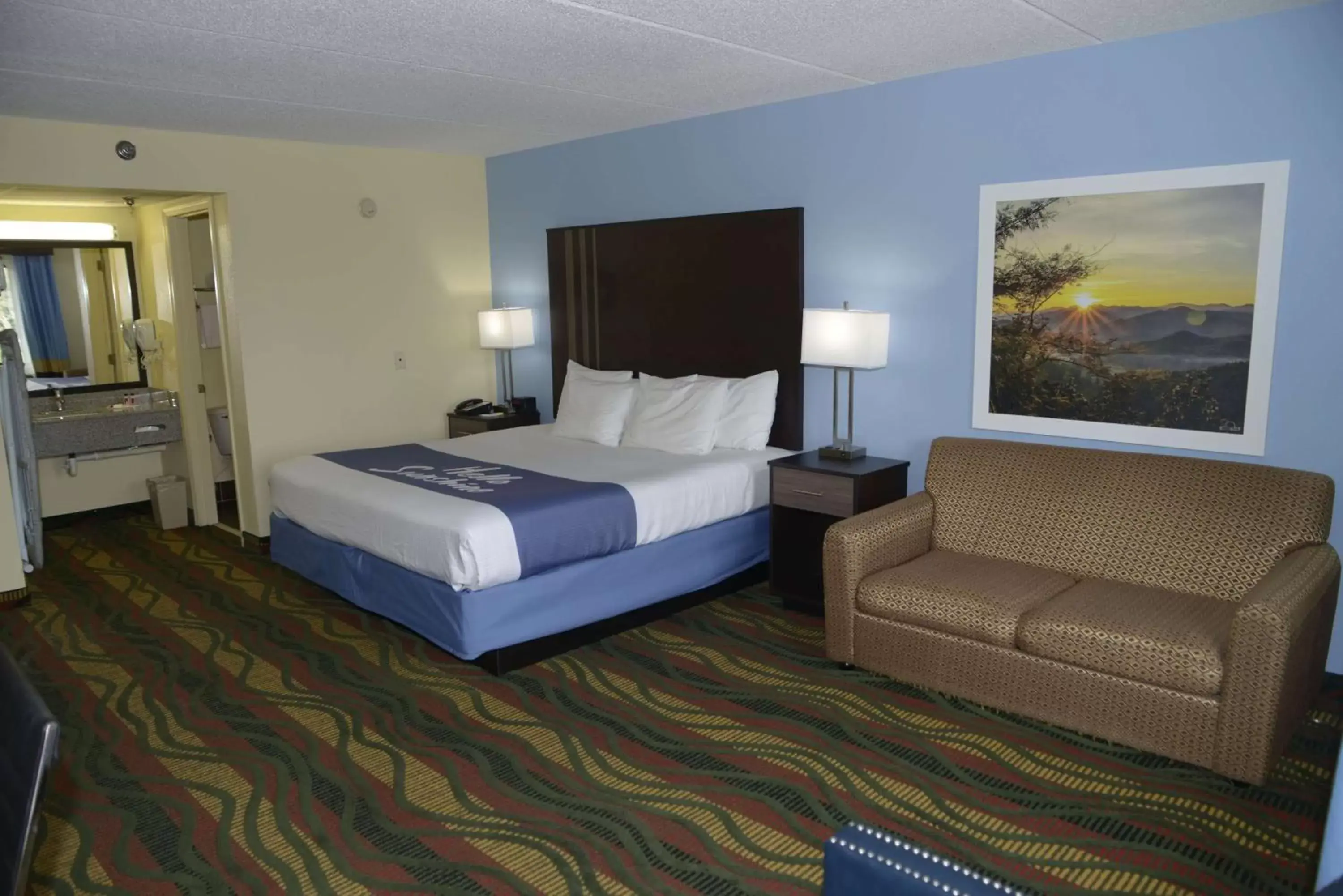 Photo of the whole room, Bed in Days Inn by Wyndham Kodak/Sevierville Intrstate SmokeyMntns