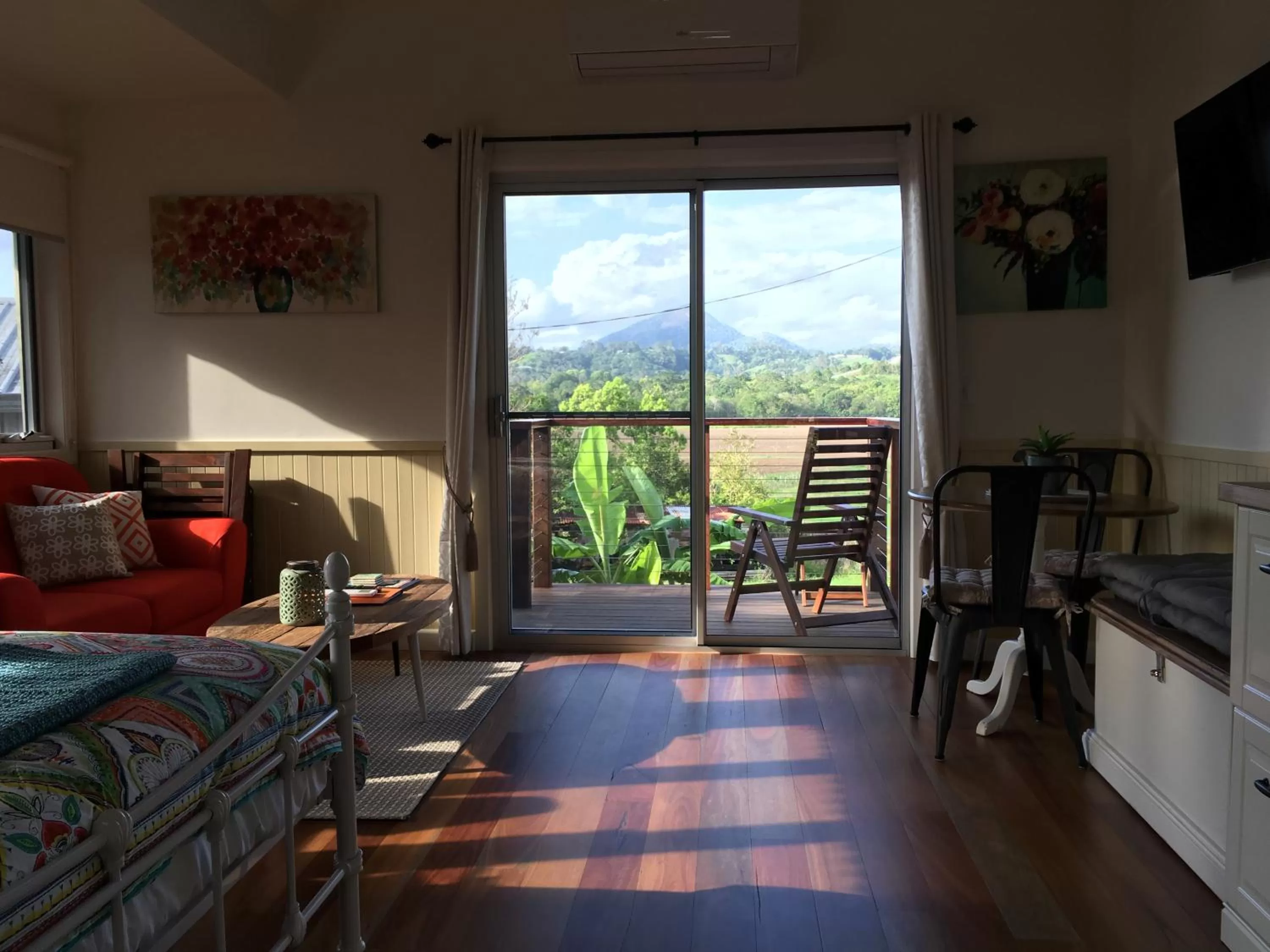 Mountain view in Gridley Homestead B&B