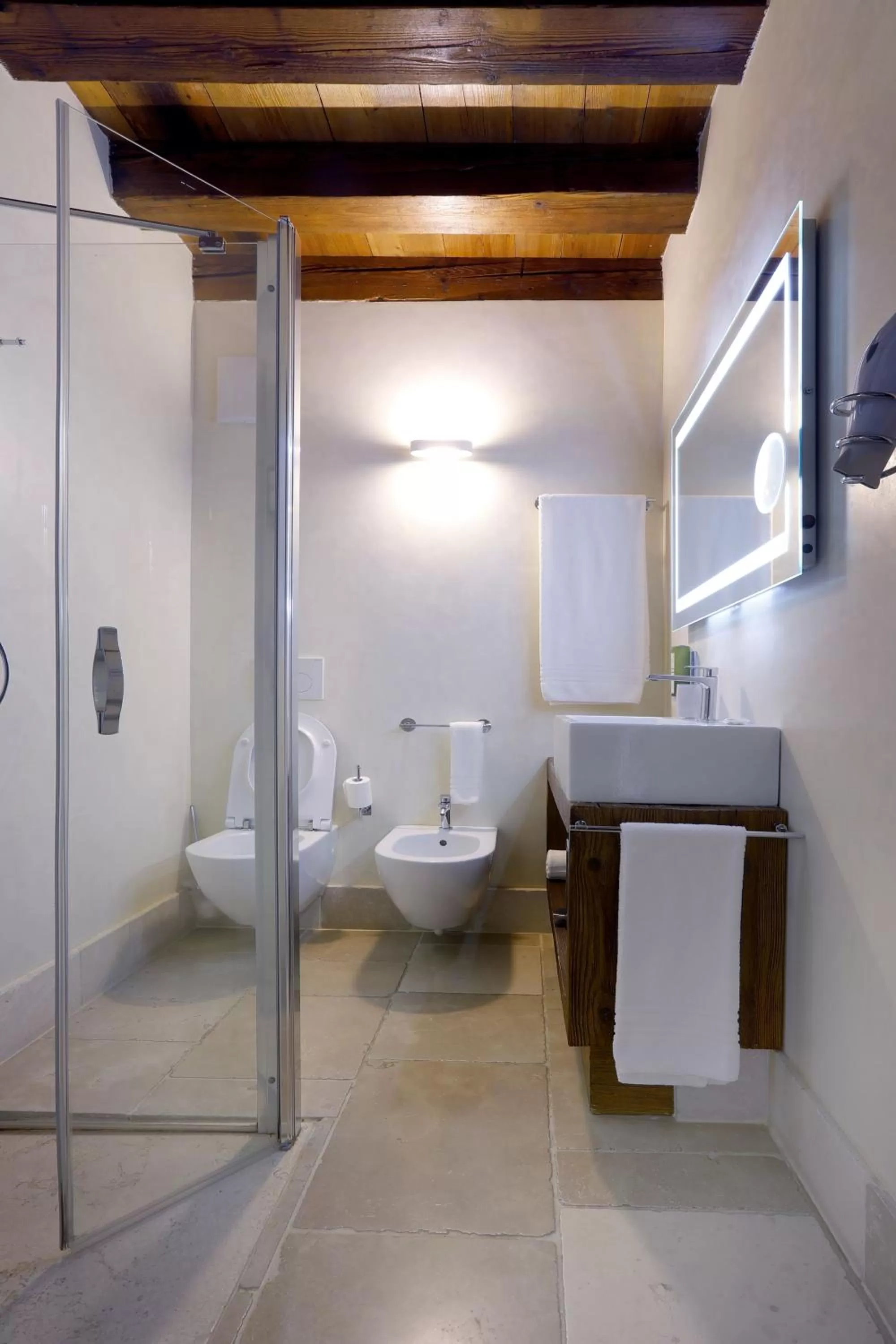 Shower in Hotel Antica Abbazia