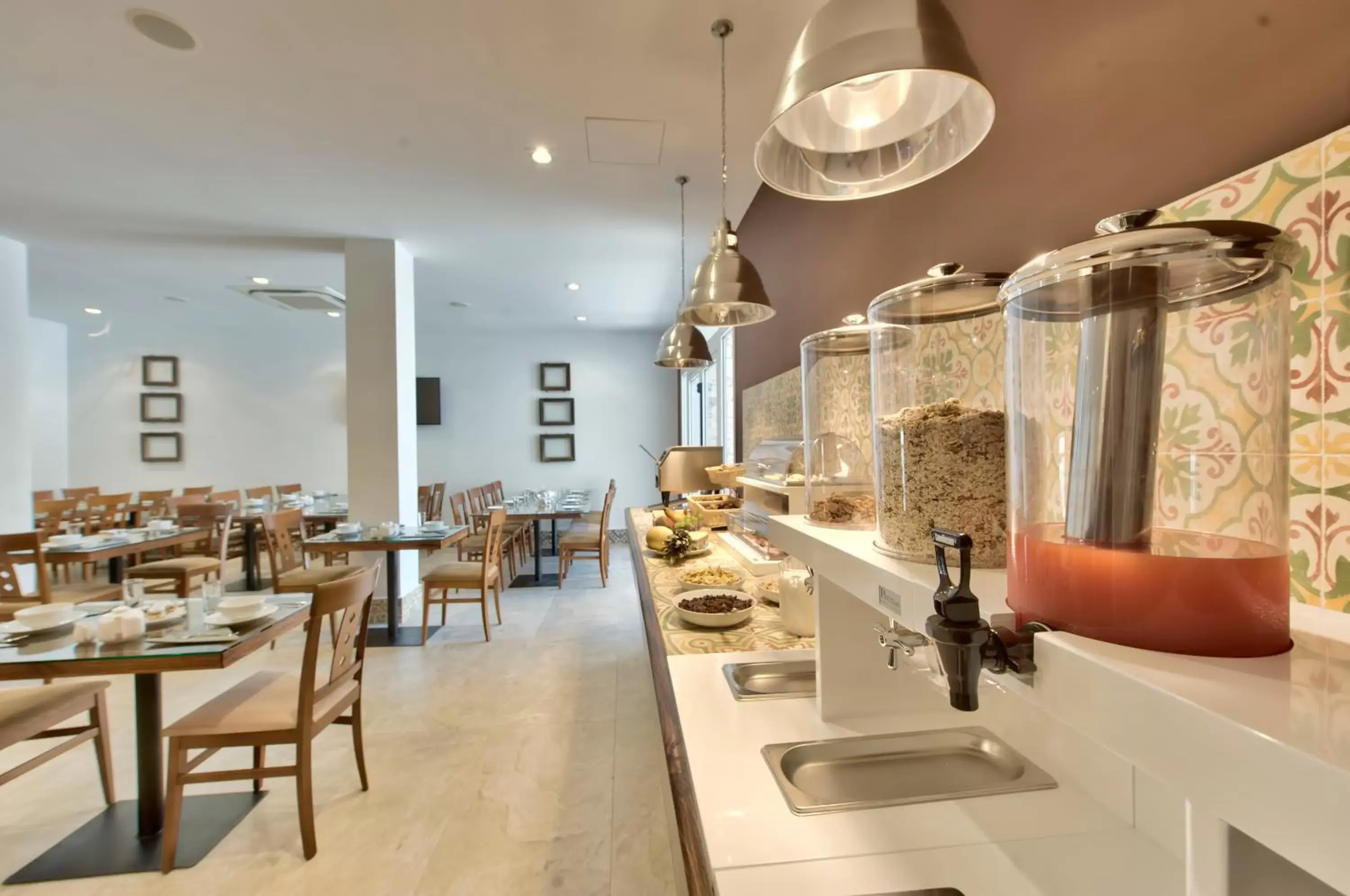 Restaurant/Places to Eat in Palazzo Violetta Boutique Hotel