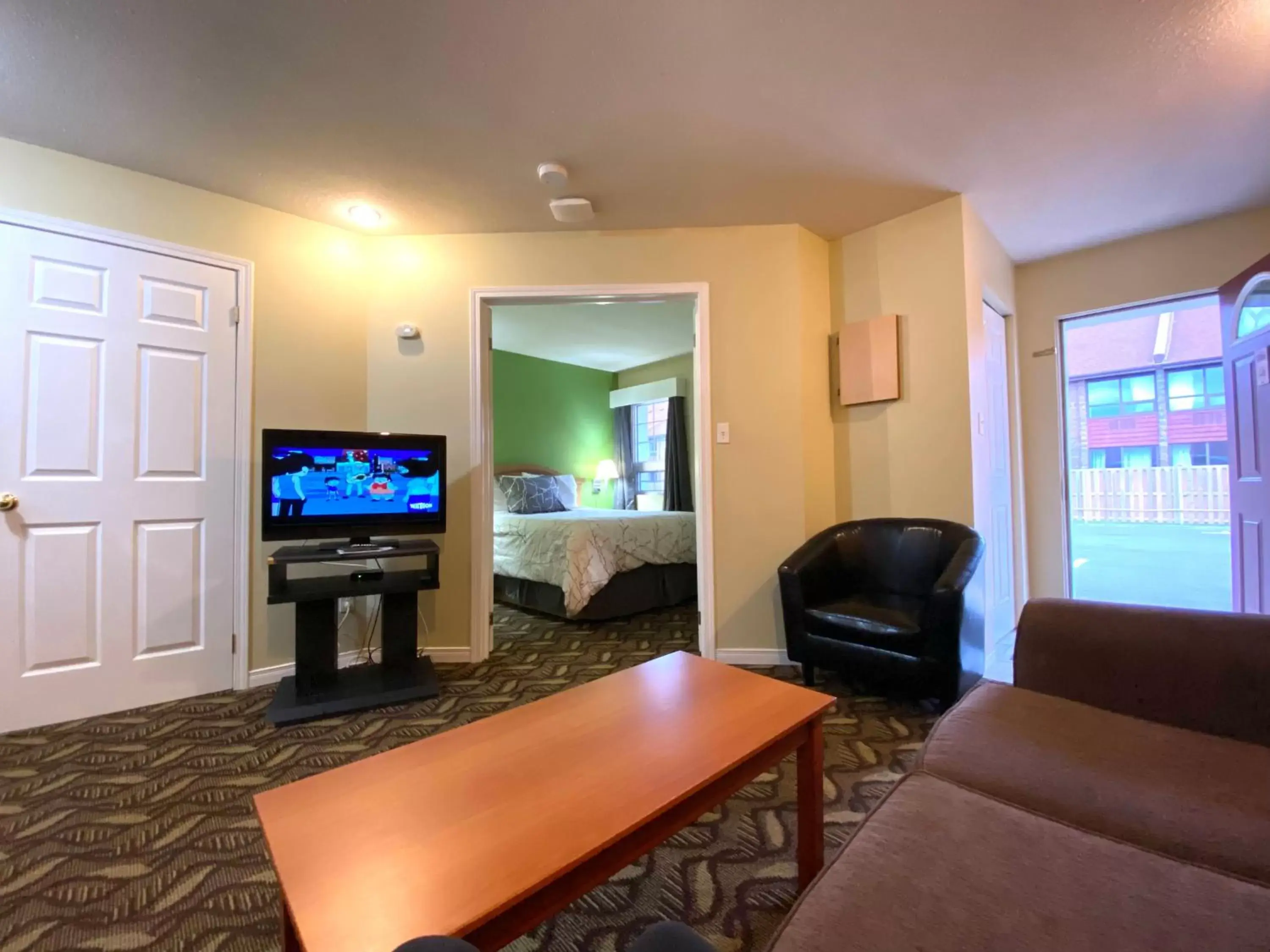 Seating Area in Lakeshore Suites