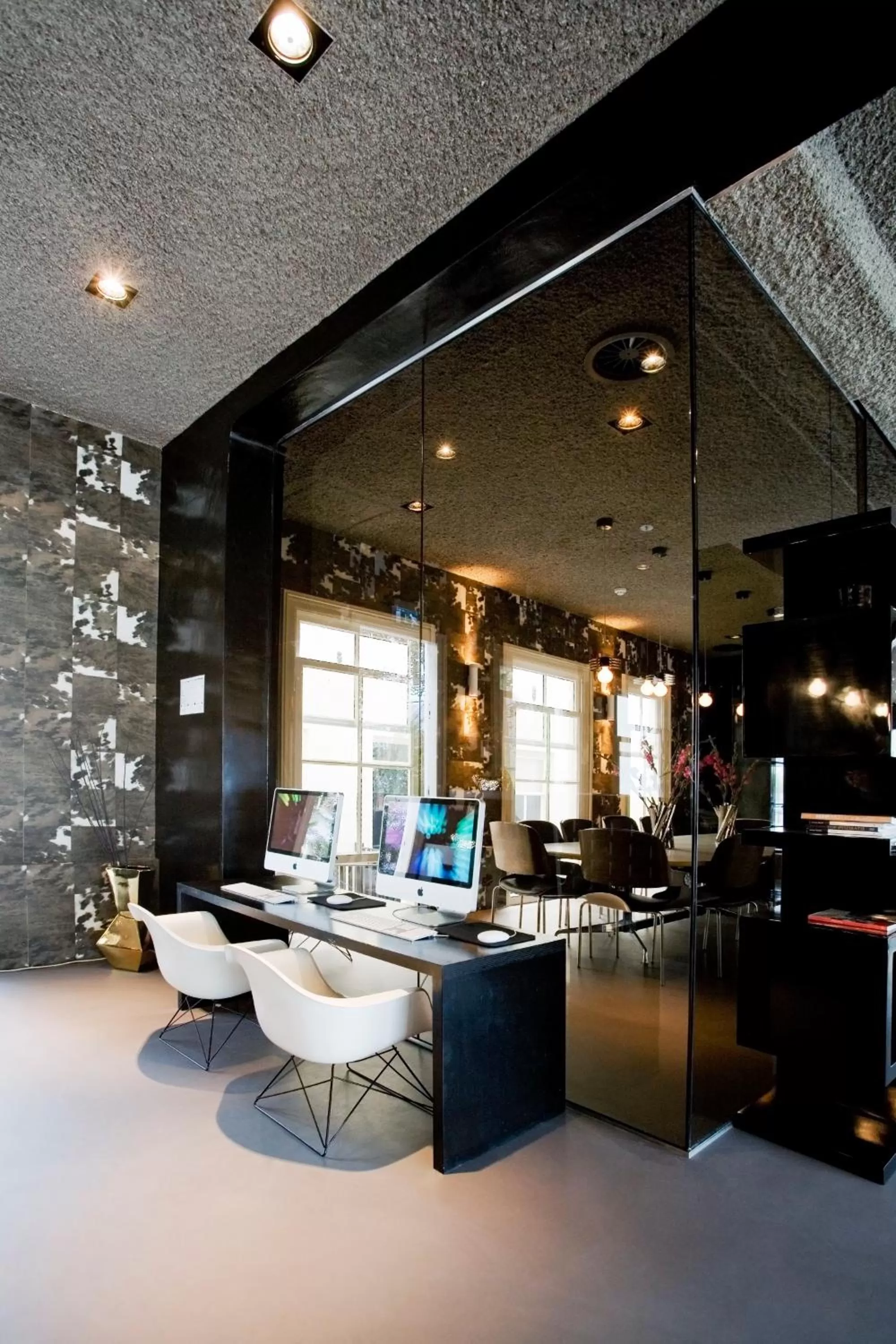 Lobby or reception in V Lofts