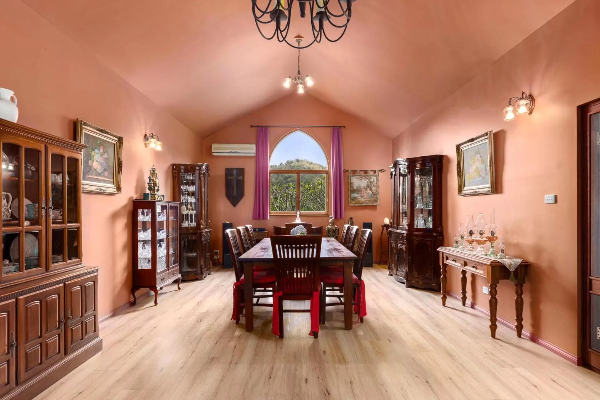 Dining area in The Castle at Bonville