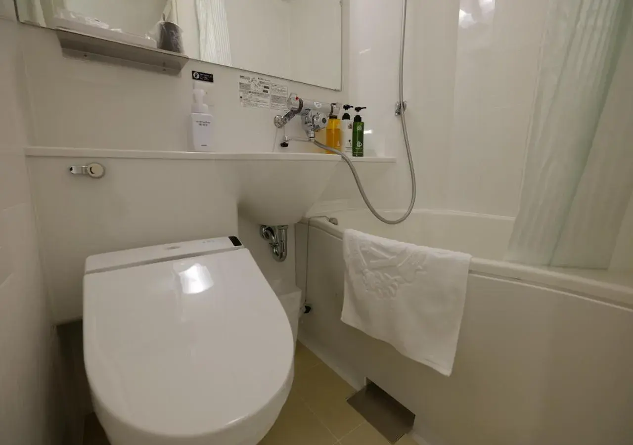 Bathroom in APA Hotel Nagano