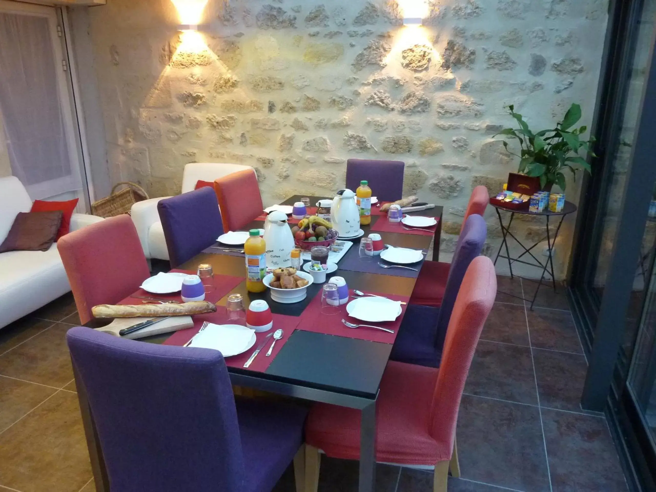 Food and drinks, Restaurant/Places to Eat in Bordeaux Cosy B&B