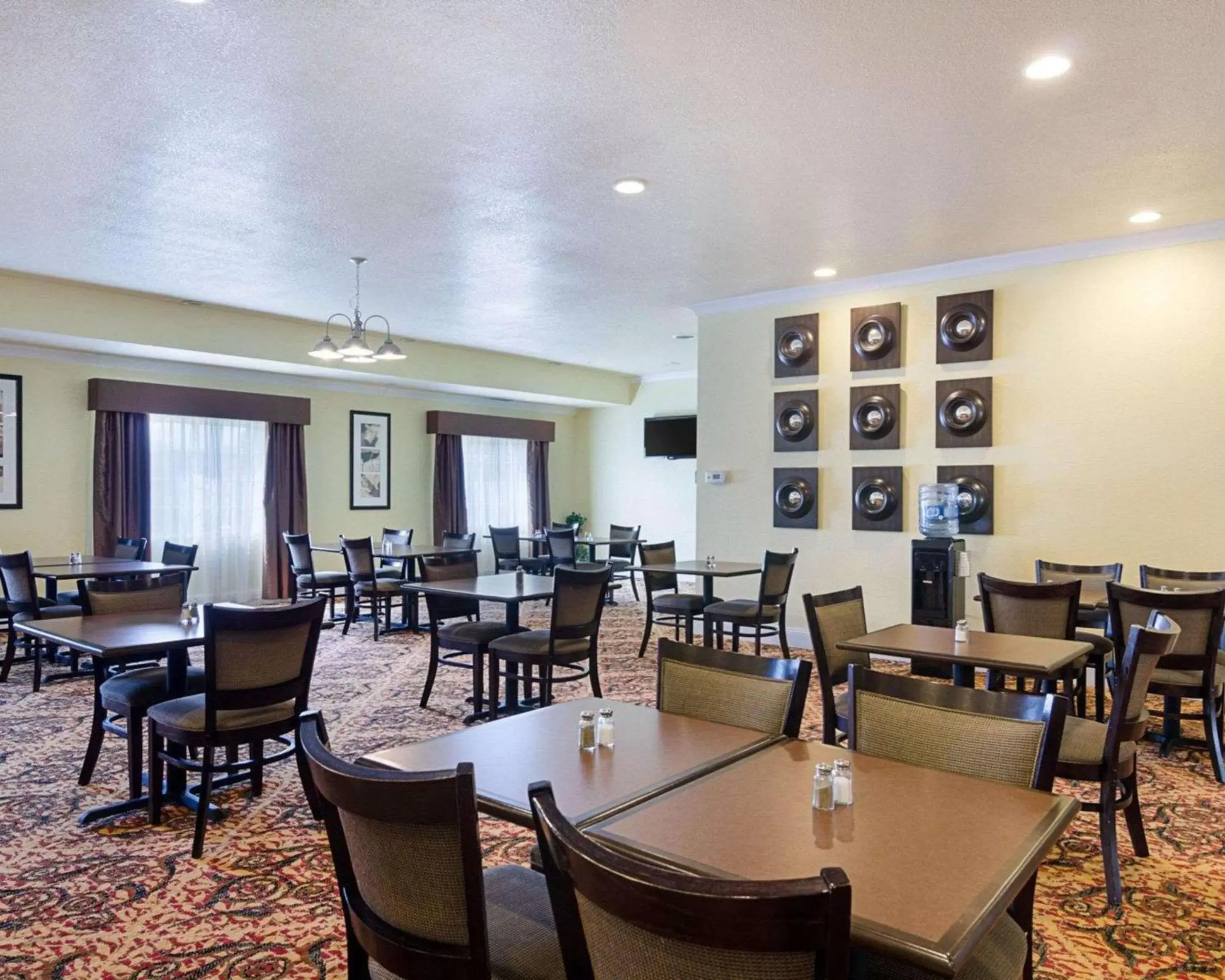 Lobby or reception, Restaurant/Places to Eat in Comfort Inn & Suites Orange