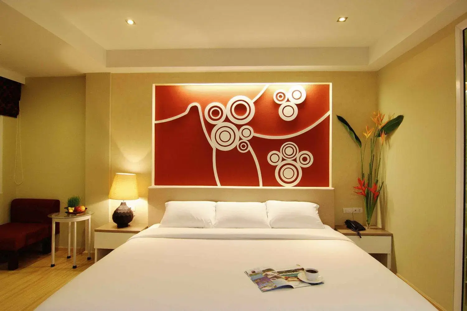 Bed in Lantana Pattaya Hotel (SHA Extra Plus)