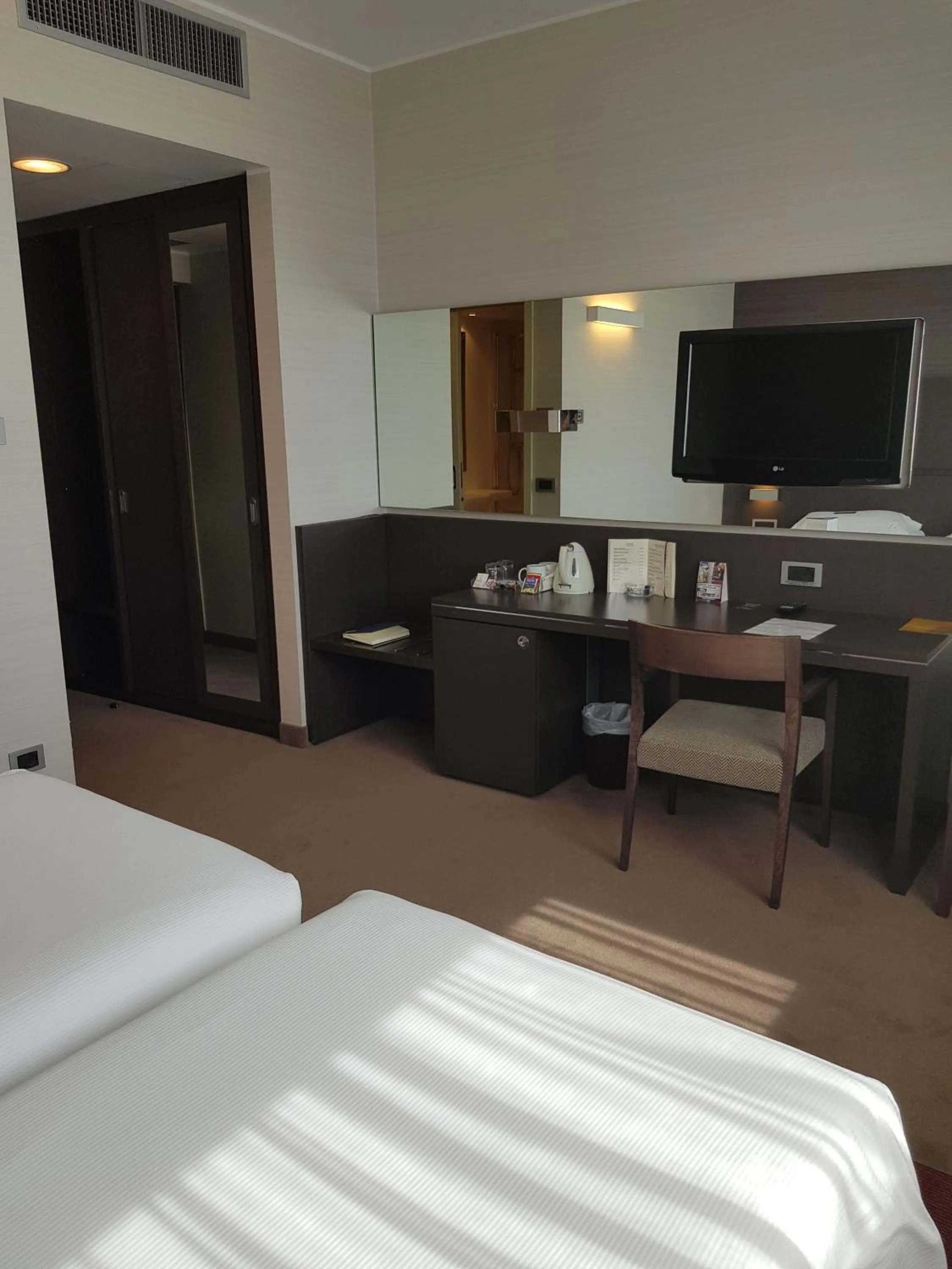 TV and multimedia, Bed in Best Western Plus Hotel Monza e Brianza Palace