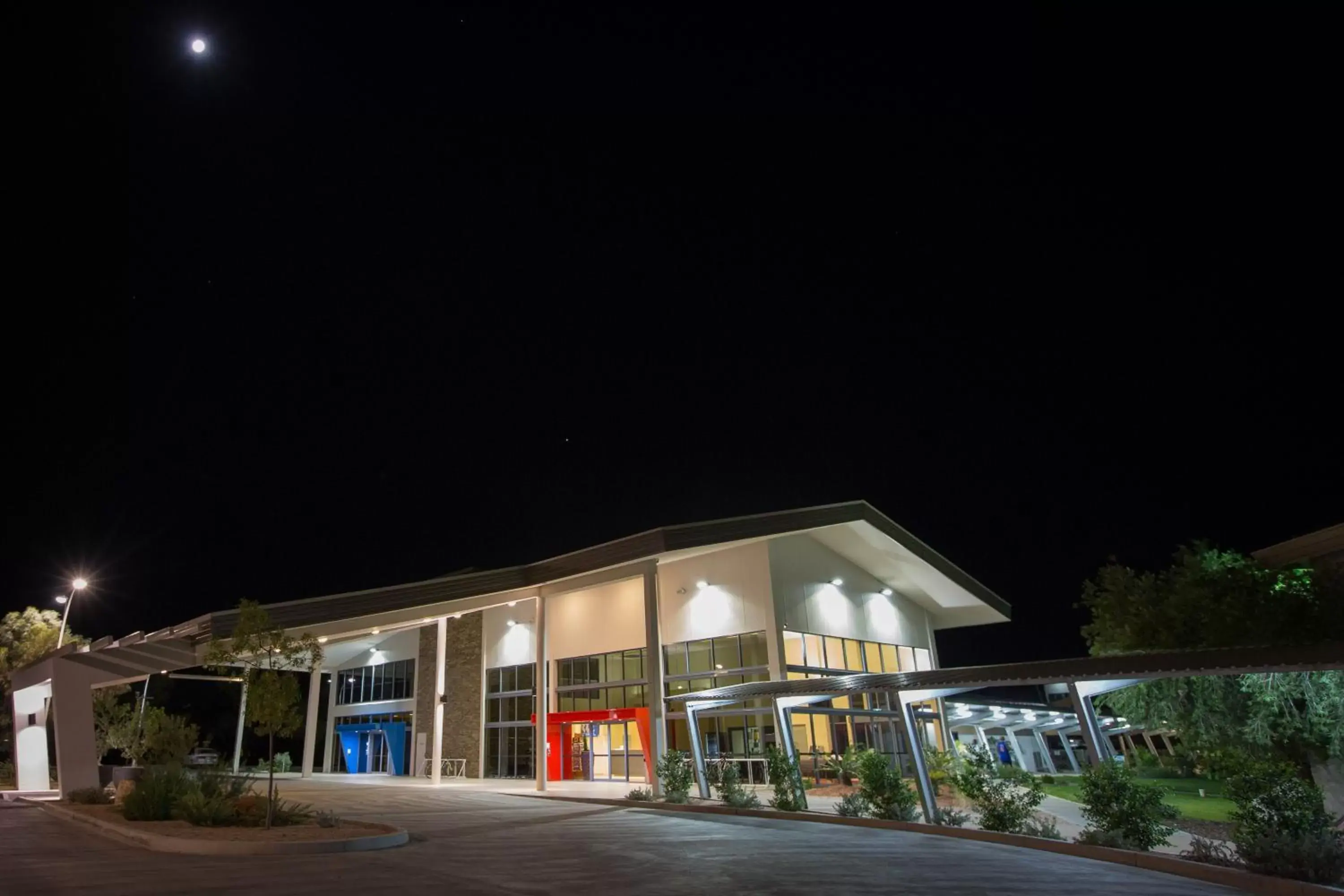 Property Building in Crowne Plaza Alice Springs Lasseters, an IHG Hotel