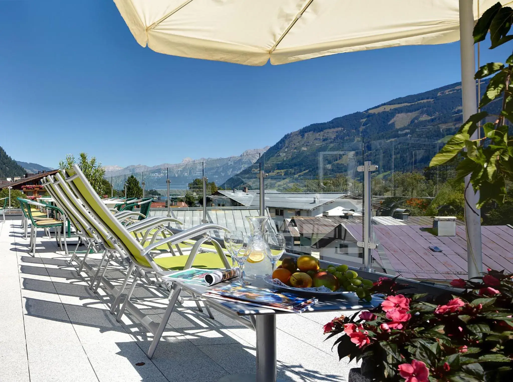 Property building, Mountain View in Hotel Fischerwirt Zell am See