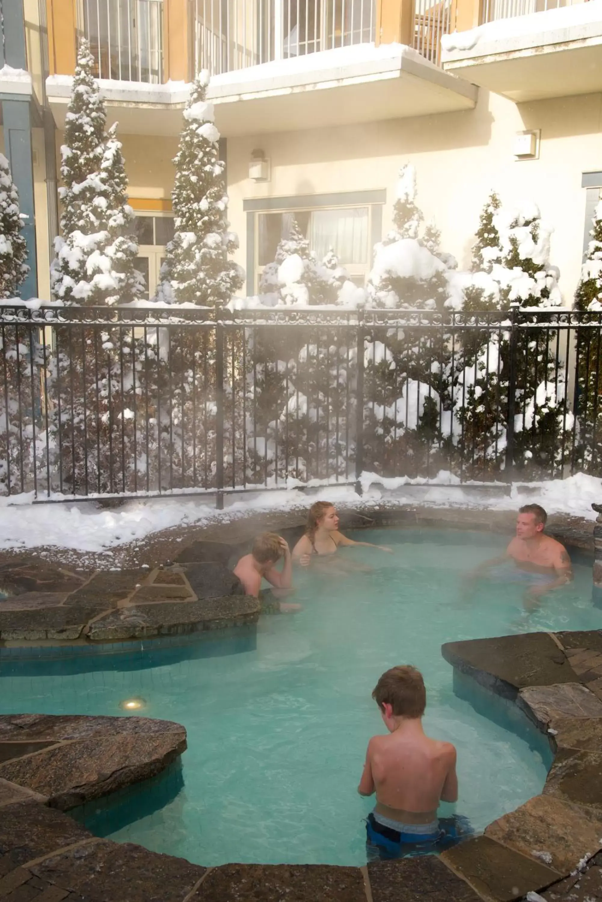Hot Tub, Swimming Pool in Blue Mountain Resort Mosaic Suites