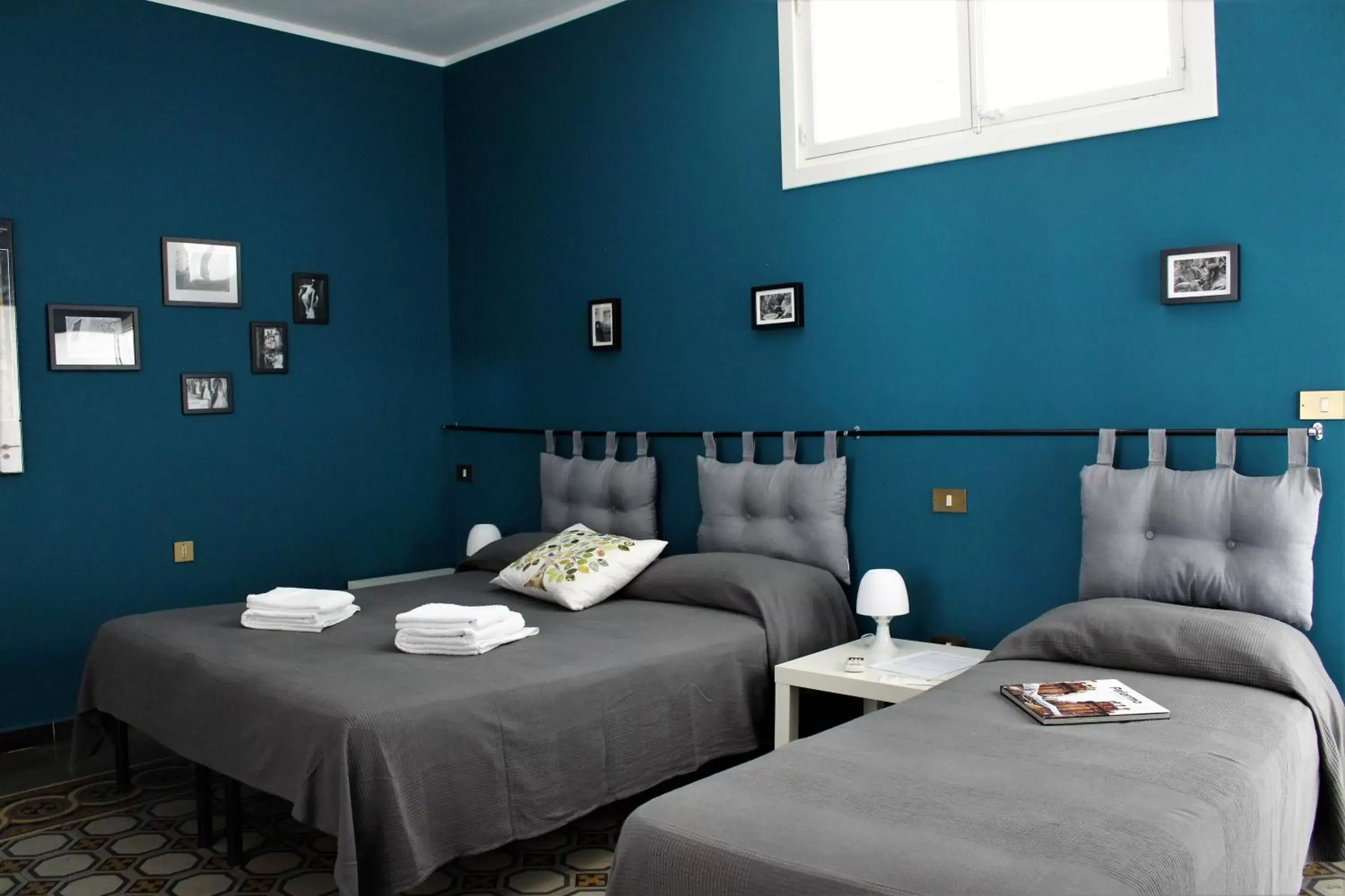 Photo of the whole room, Bed in La Via delle Biciclette