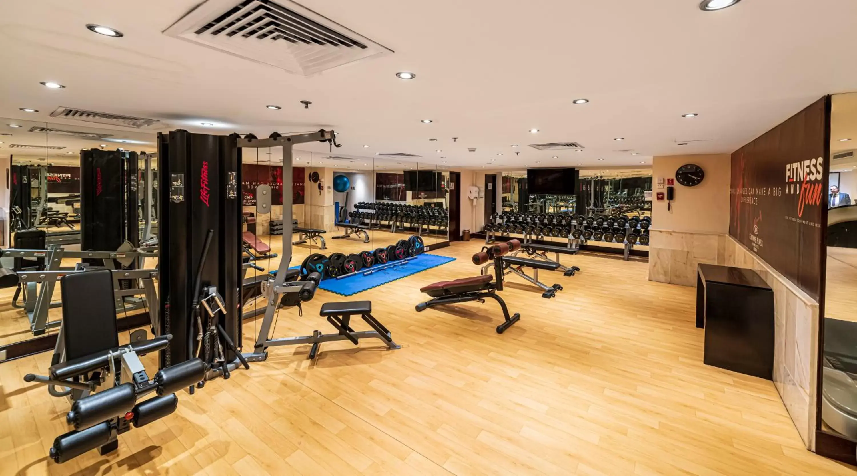 Fitness centre/facilities in Crowne Plaza Jeddah by IHG Fitness centre/facilities in Crowne Plaza Jeddah by IHG