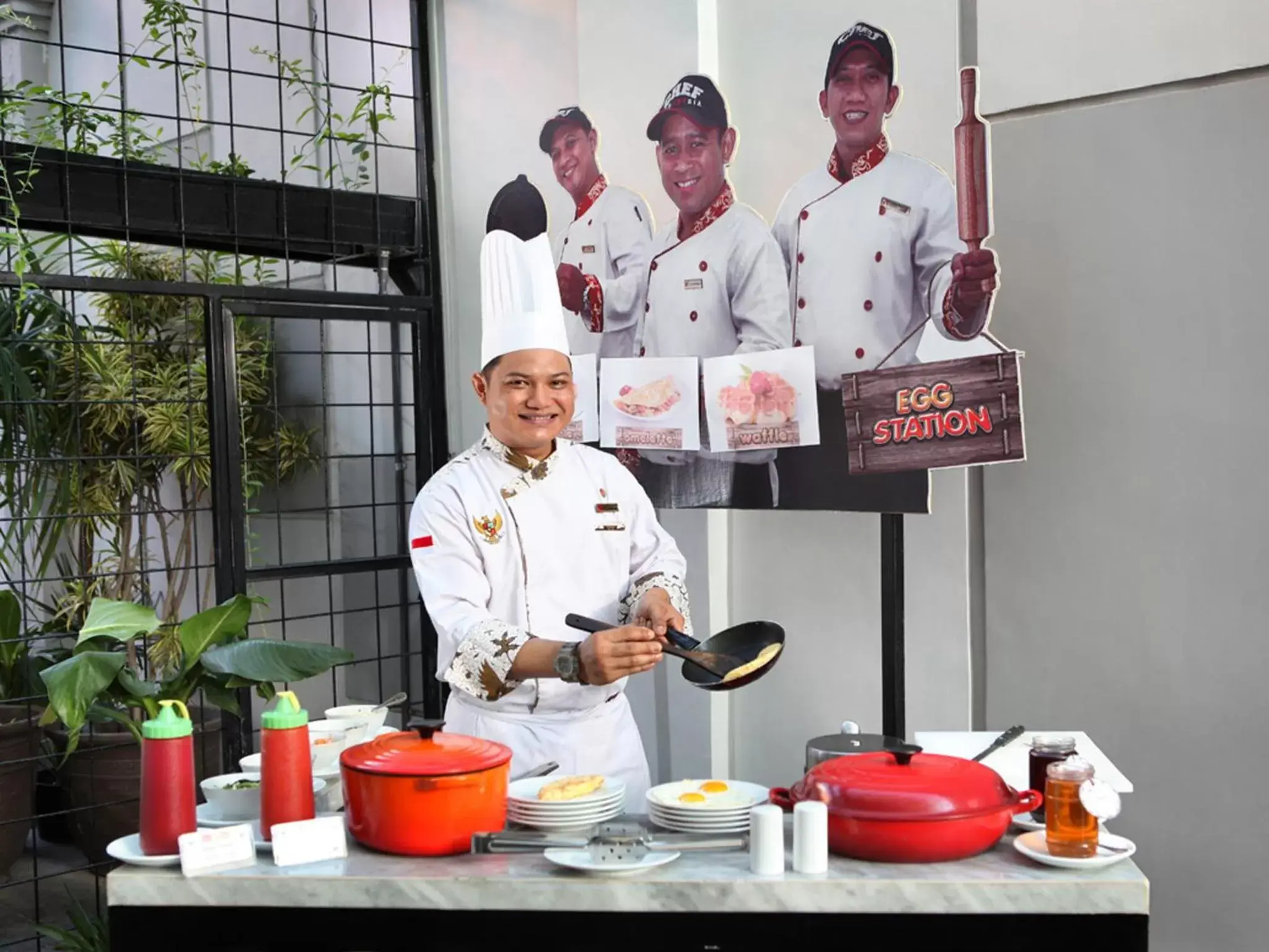 BBQ facilities, Staff in Swiss-Belinn Tunjungan Surabaya