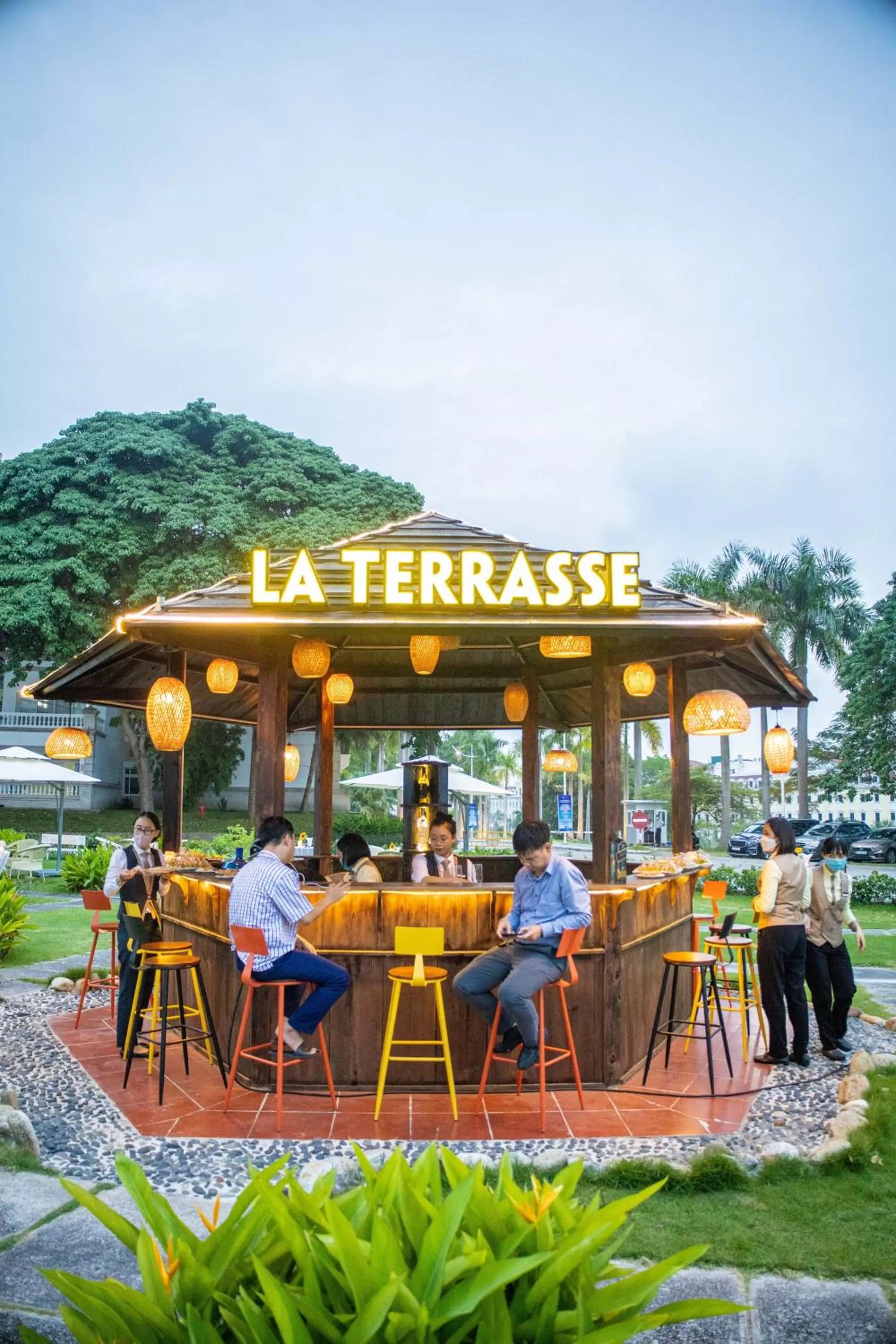 Coffee/tea facilities in Royal Halong Hotel