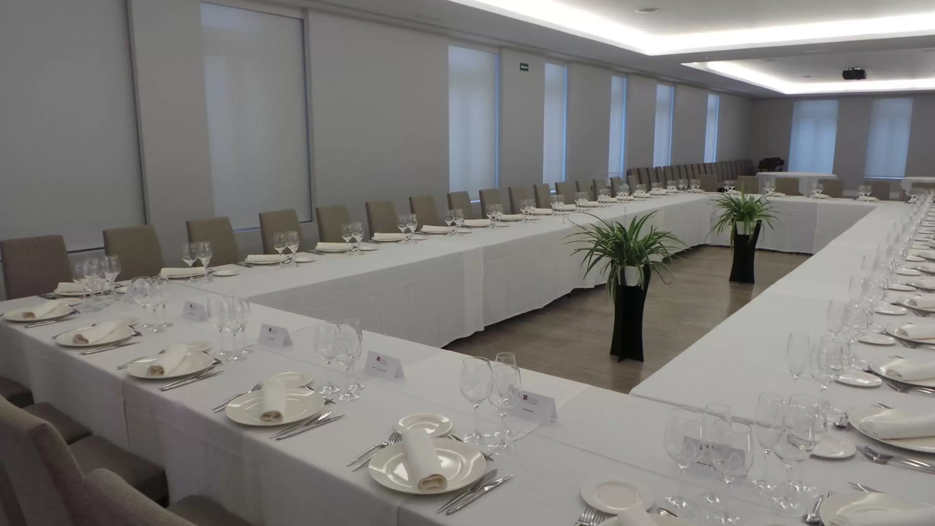 Banquet/Function facilities in Hotel Mendez Nuñez