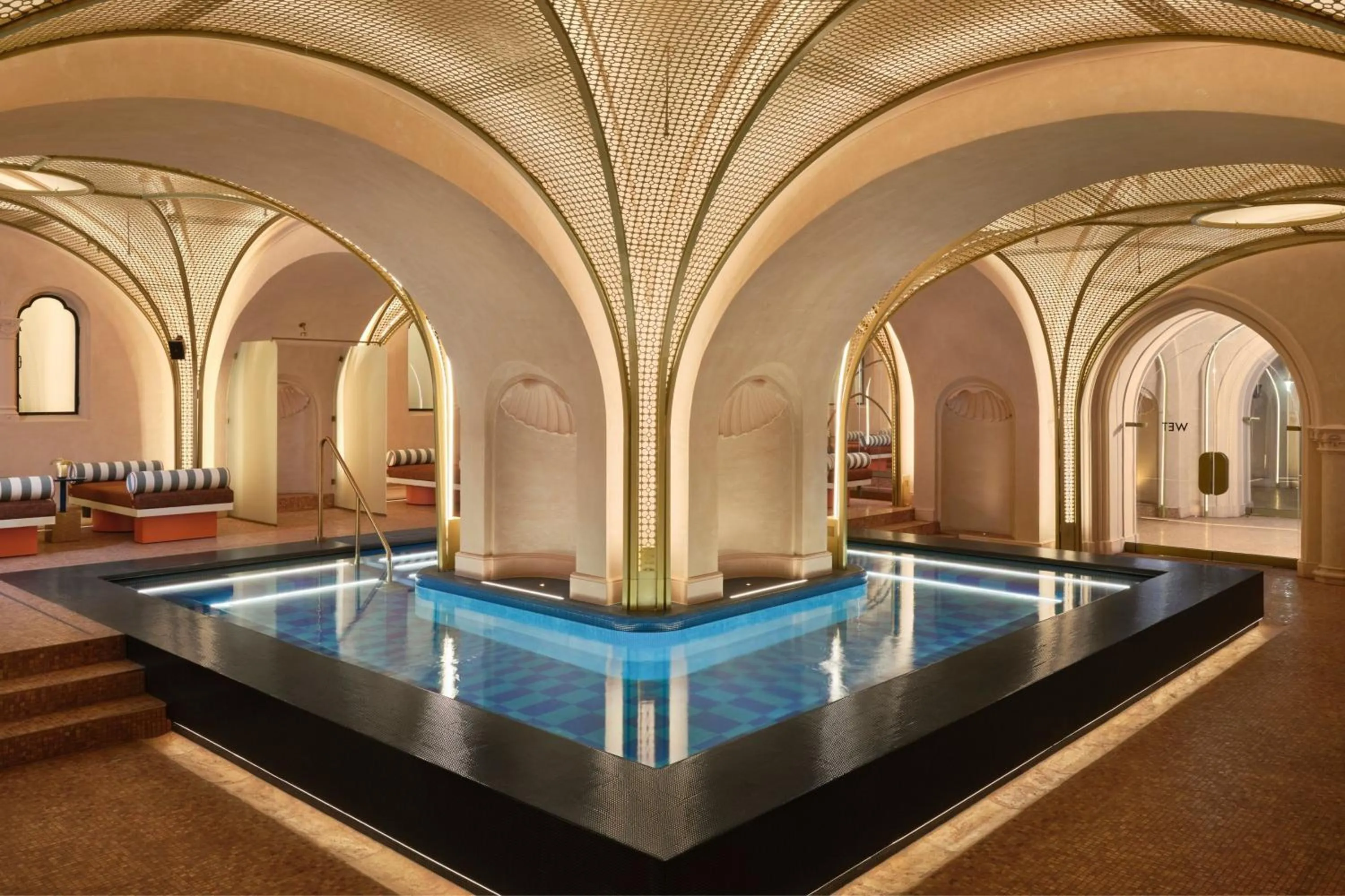 Spa and wellness centre/facilities in W Budapest