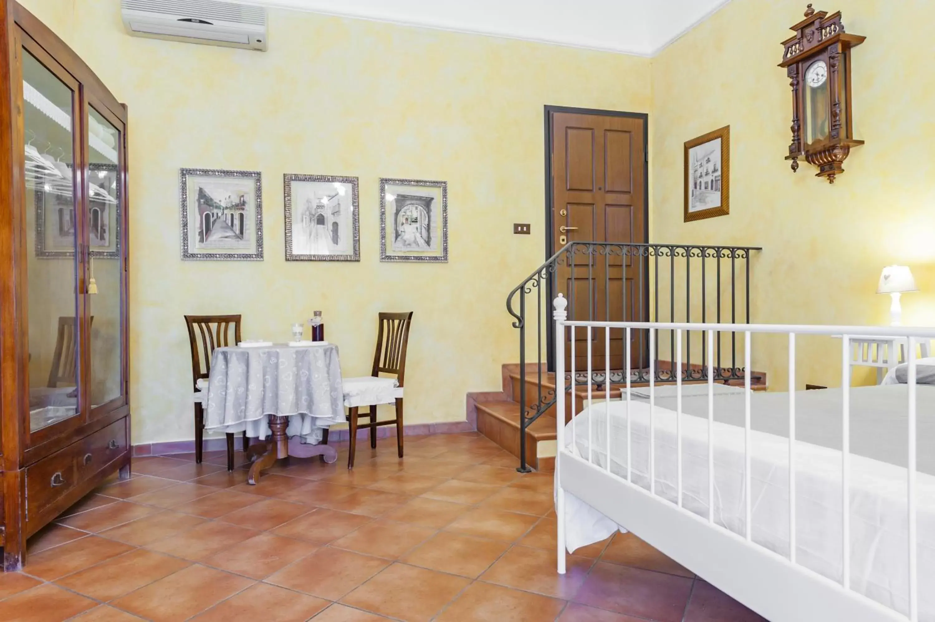 Bedroom, Restaurant/Places to Eat in Dream Holiday Ortigia