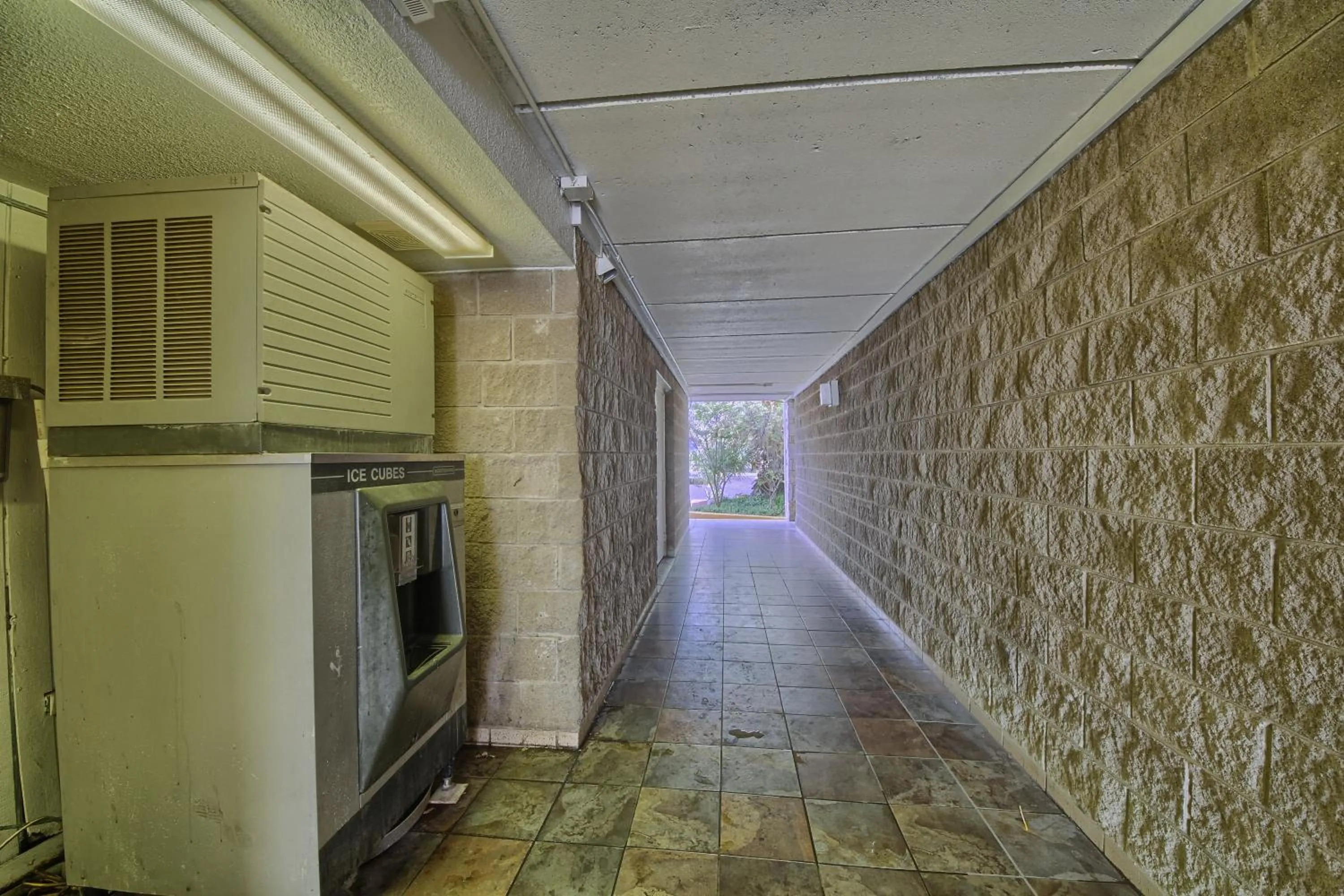 Decorative detail in Motel 6-San Antonio, TX - Northwest Medical Center