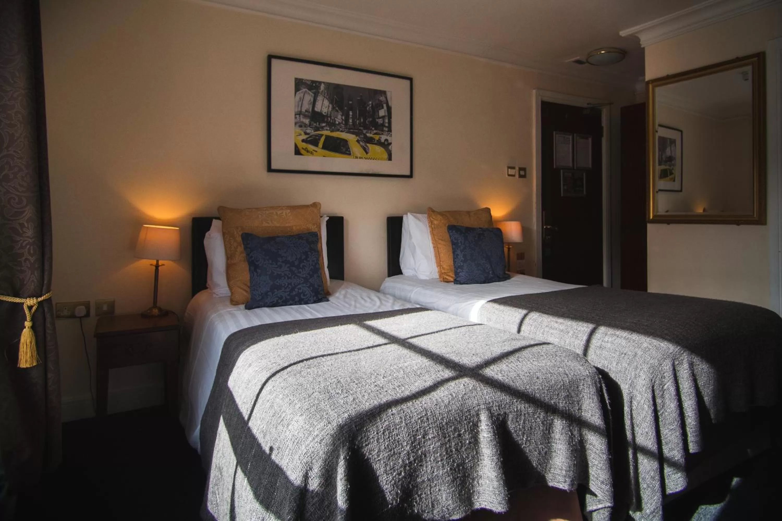 Bed in Dublin Citi Hotel of Temple Bar