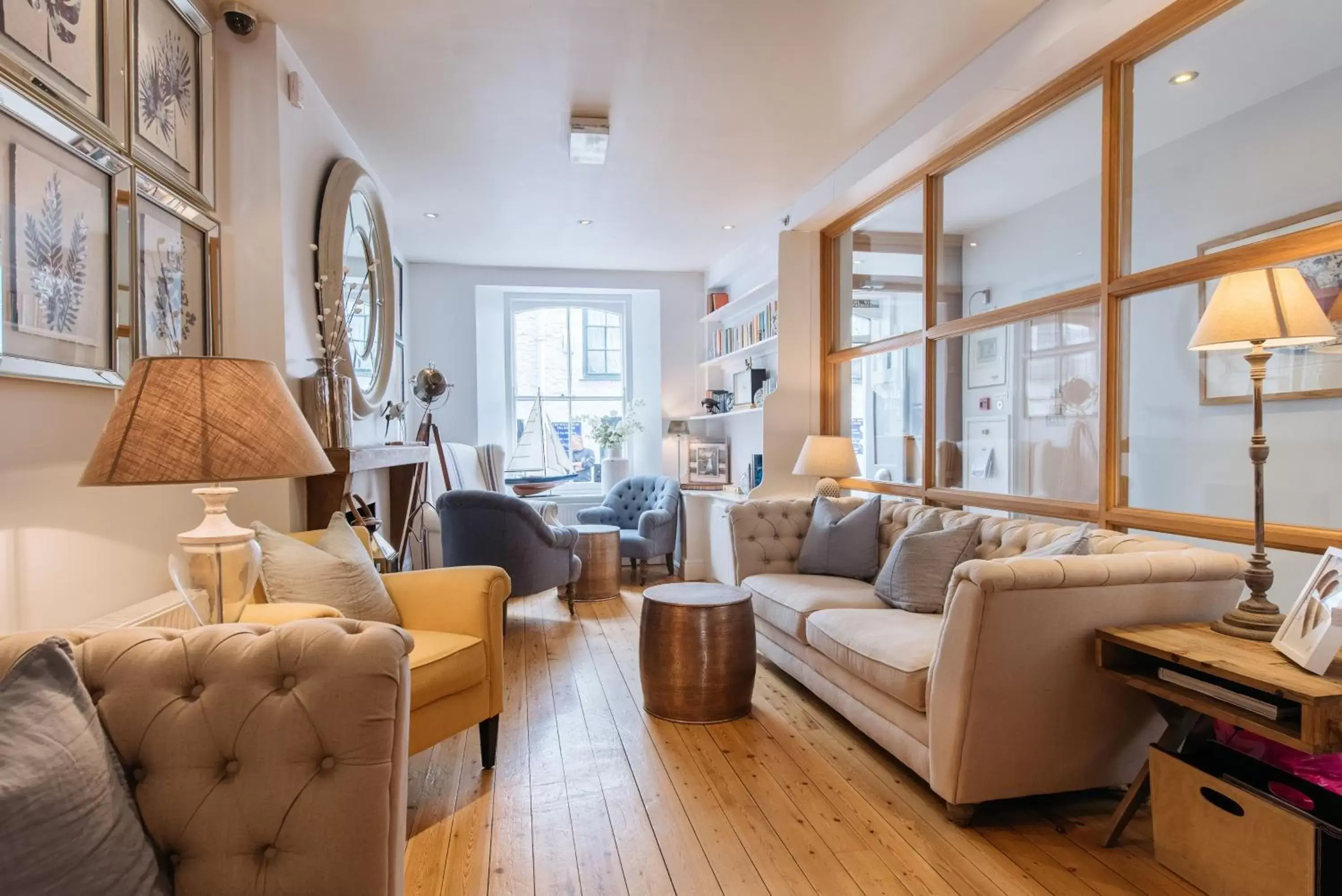 Communal lounge/ TV room, Seating Area in The Old Quay House Hotel