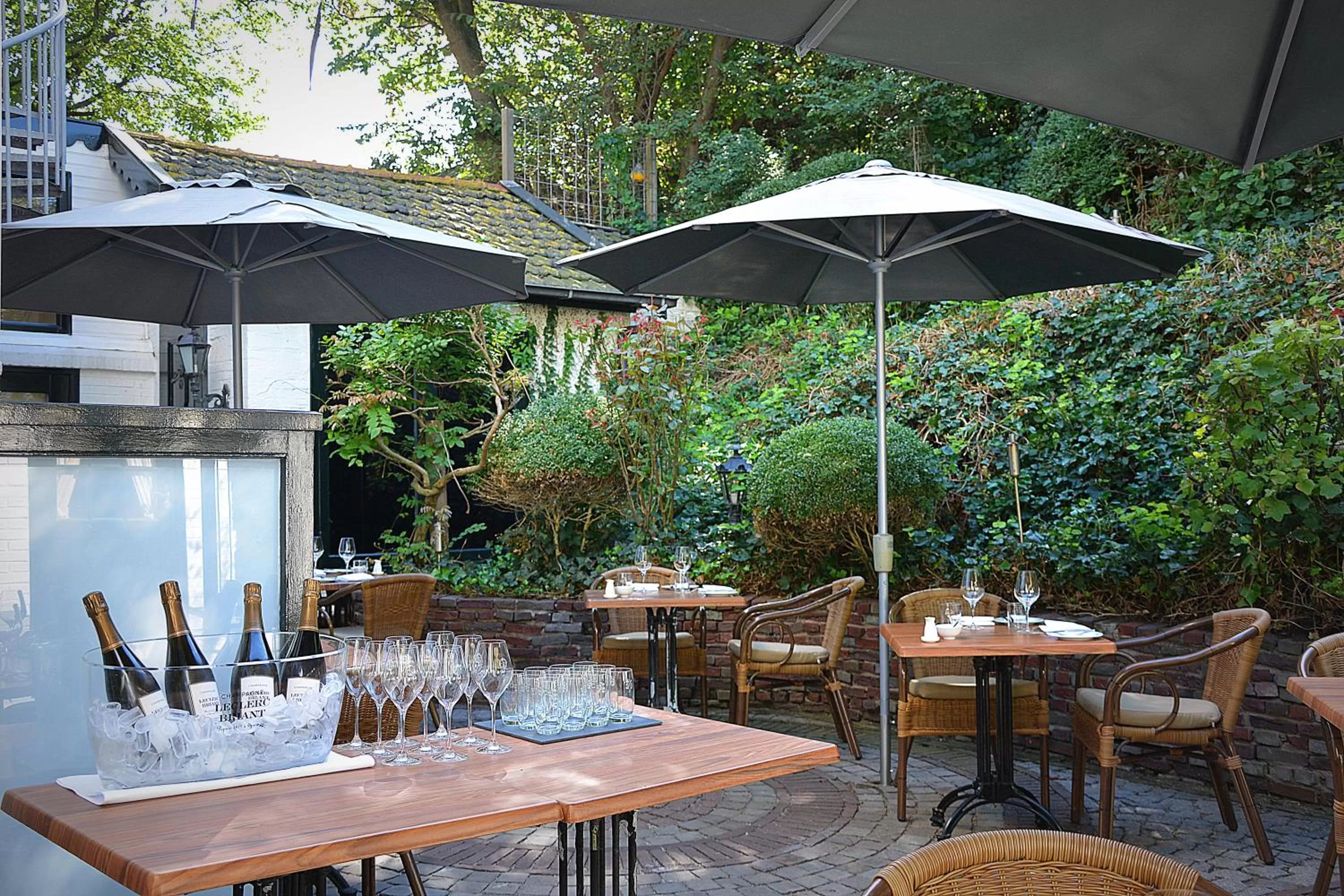 Alcoholic drinks in Boutique hotel Puur Zee - Adults Only