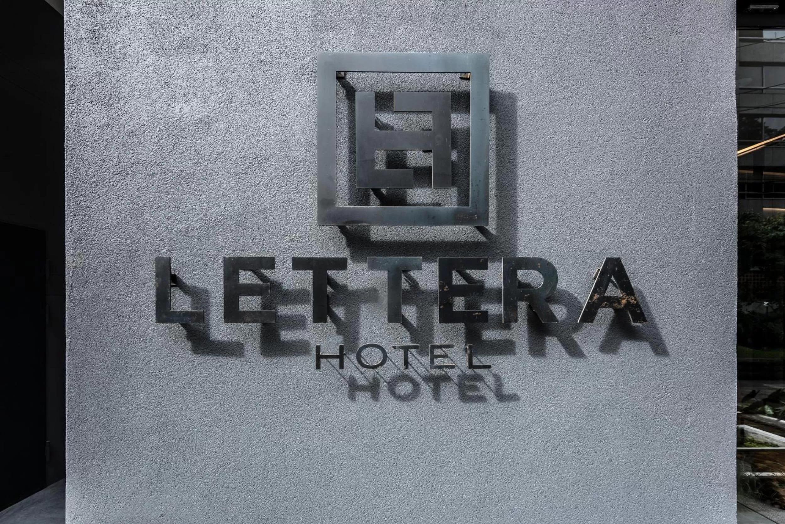 Facade/entrance in Lettera Hotel