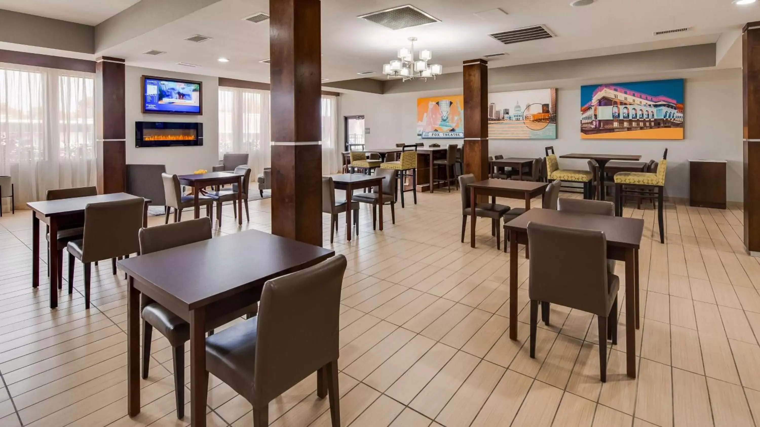 Restaurant/Places to Eat in Best Western St. Louis Airport North Hotel & Suites