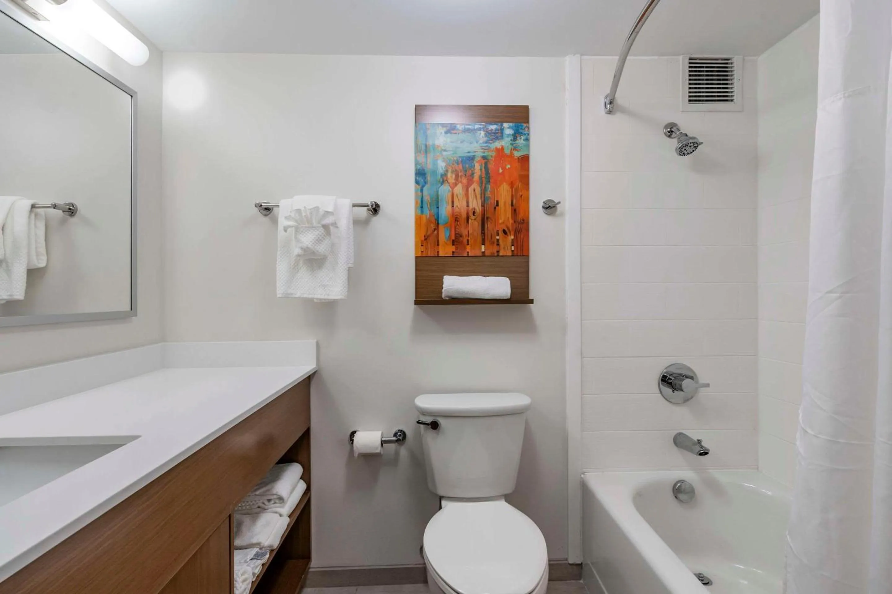 Bedroom in MainStay Suites Lexington I-75