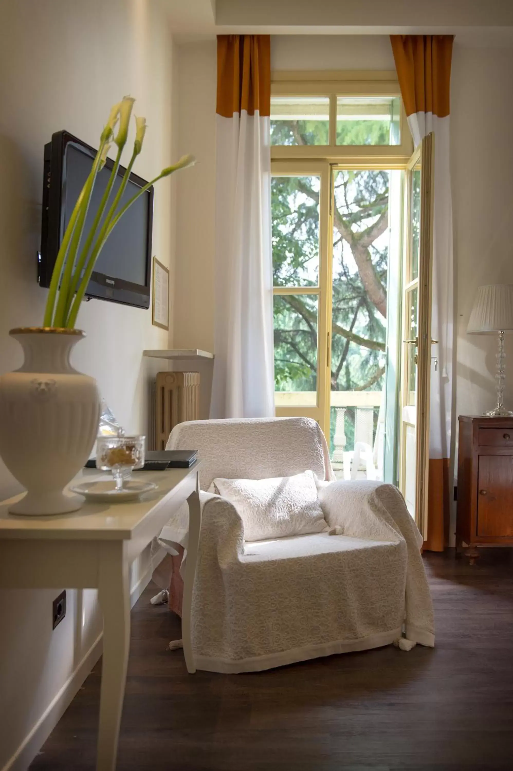 Bedroom, Seating Area in Terme Preistoriche Resort & Spa