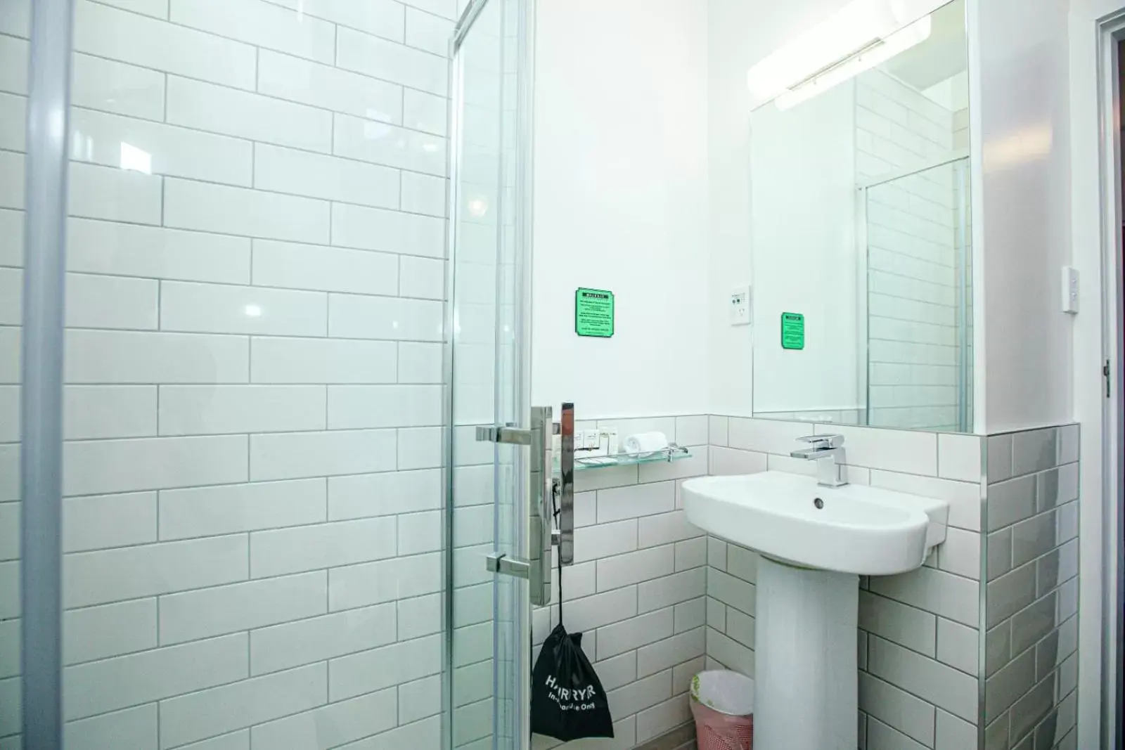 Bathroom in Art Deco Masonic Hotel