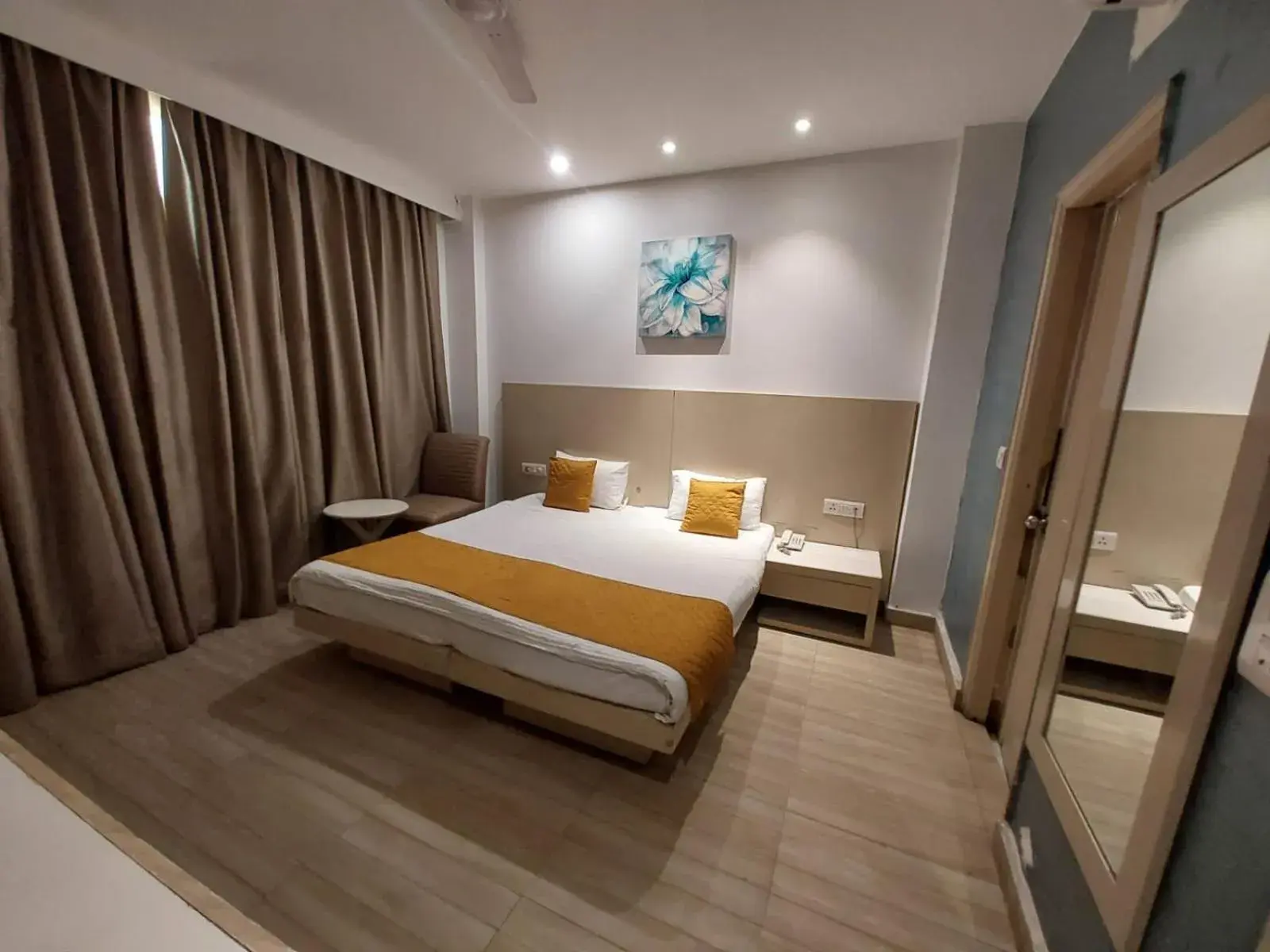 Bed in Hotel Shanti Palace West Patel Nagar