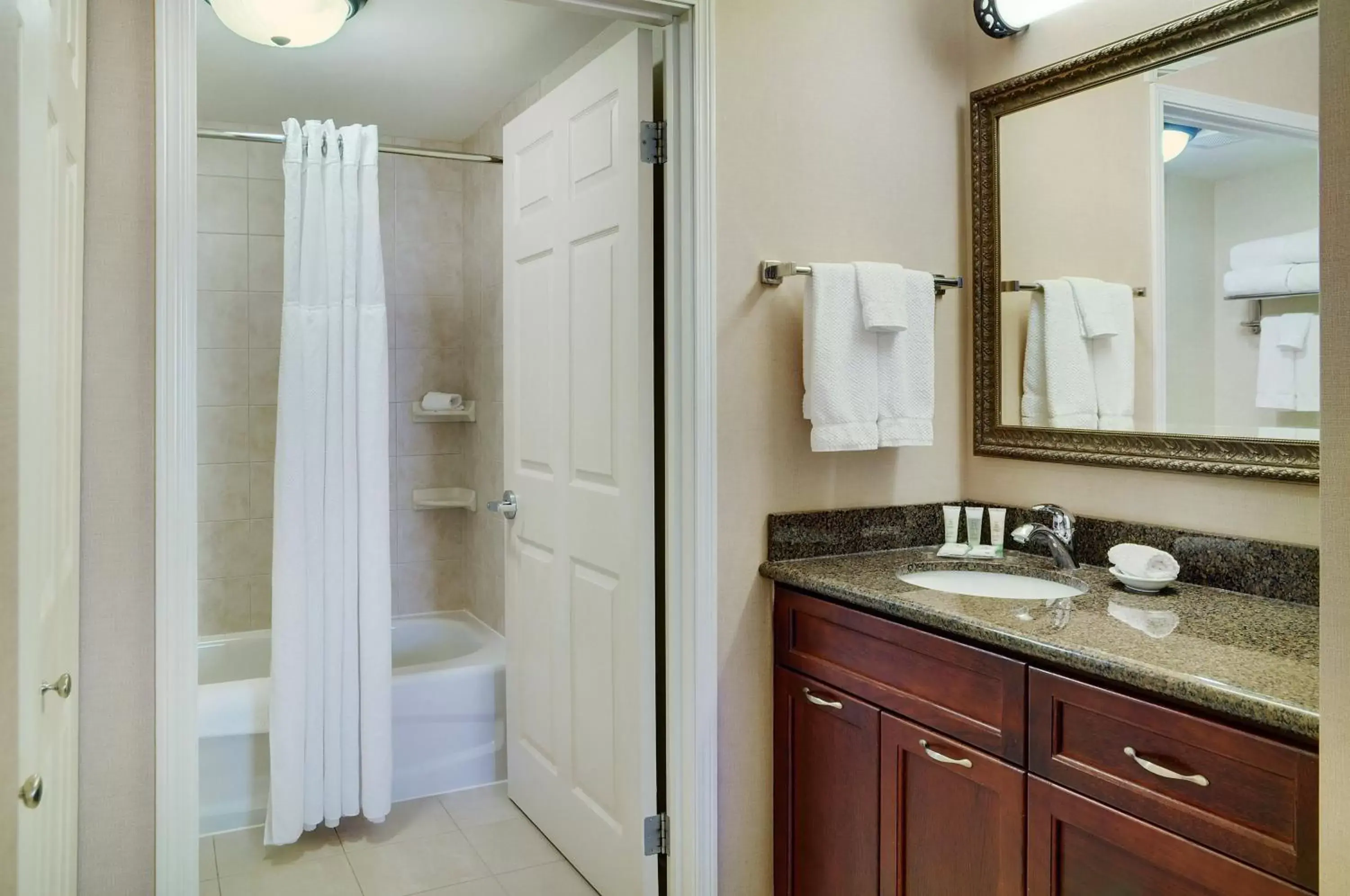 Bathroom in Staybridge Suites Oakville Burlington, an IHG Hotel