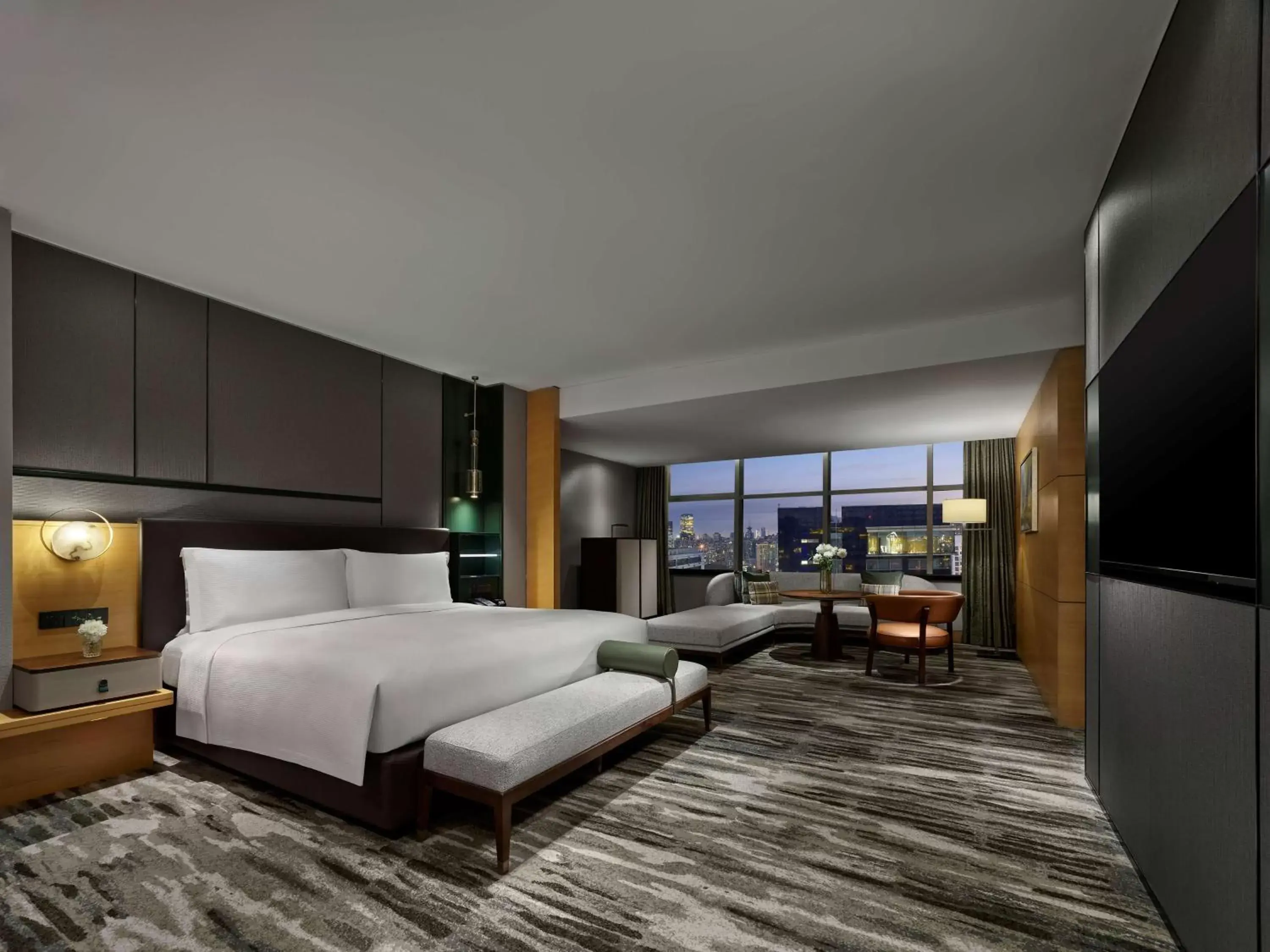 View (from property/room), Bed in Hilton Shanghai Hongqiao View (from property/room), Bed in Hilton Shanghai Hongqiao