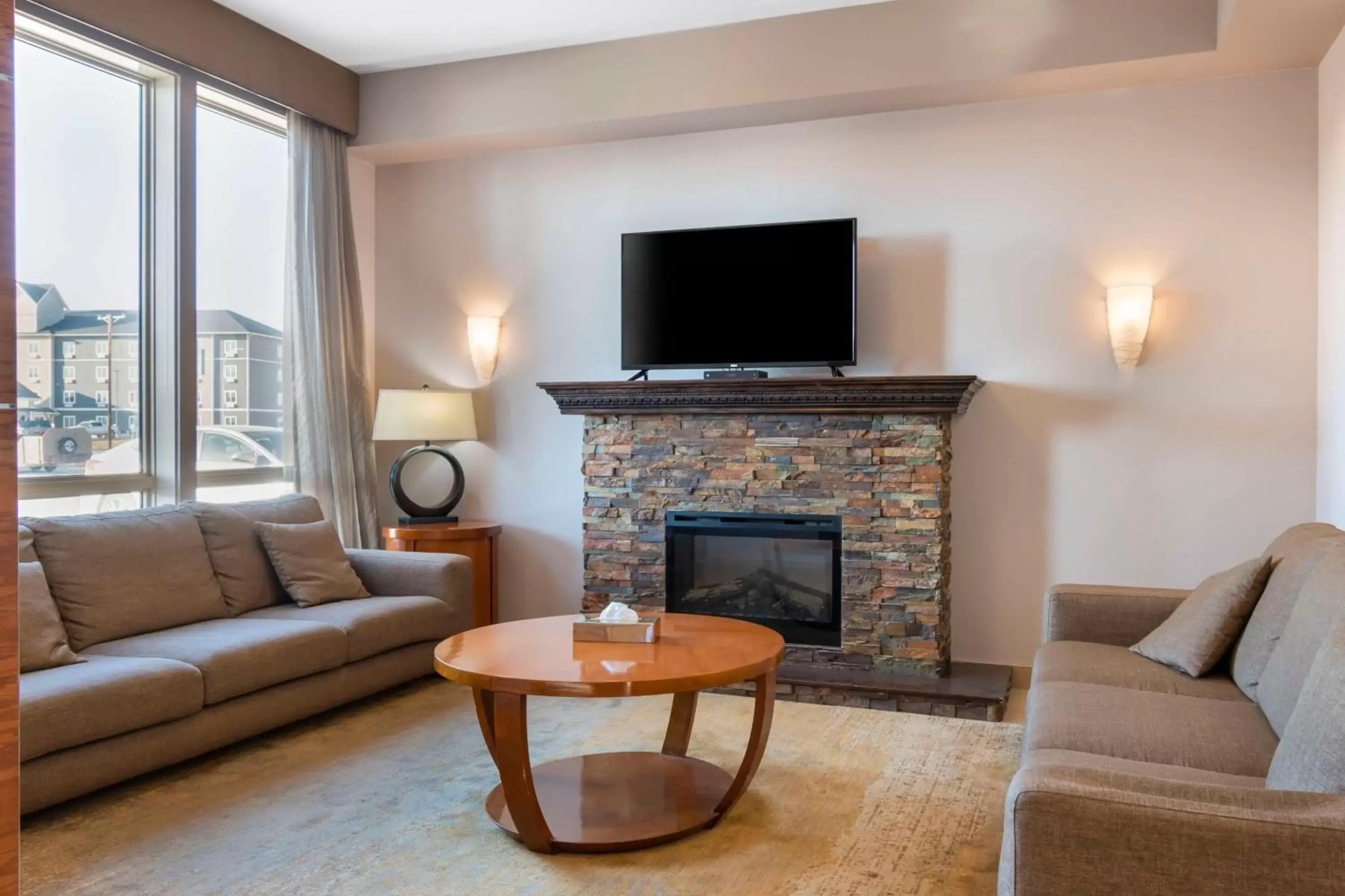 Lobby or reception, Seating Area in Best Western Plus Moose Jaw