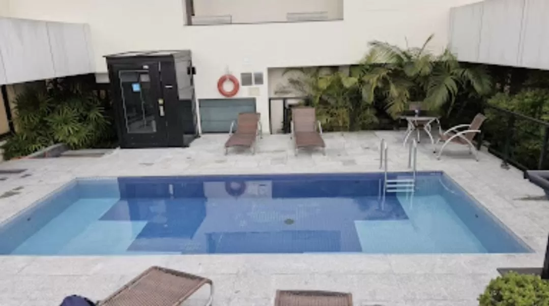 Swimming Pool in (1704)Flat executive jardins(apt particular)