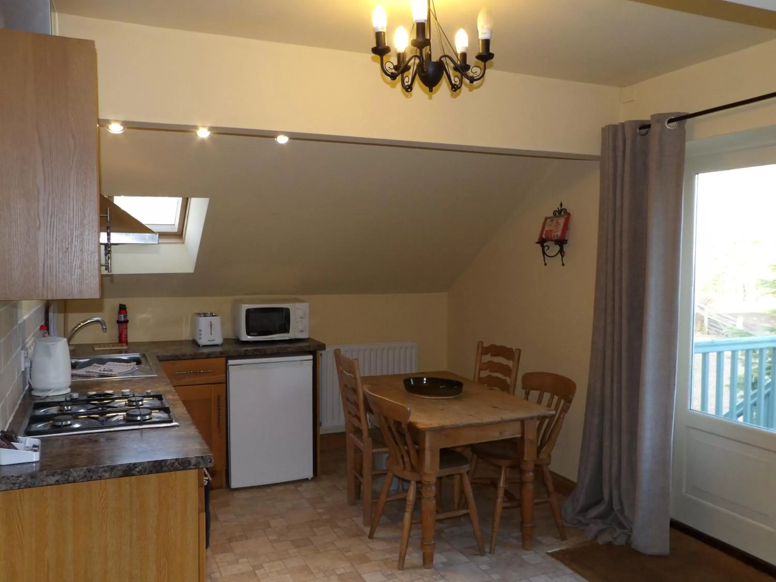 Bedroom, Dining Area in Broccoli Bottom