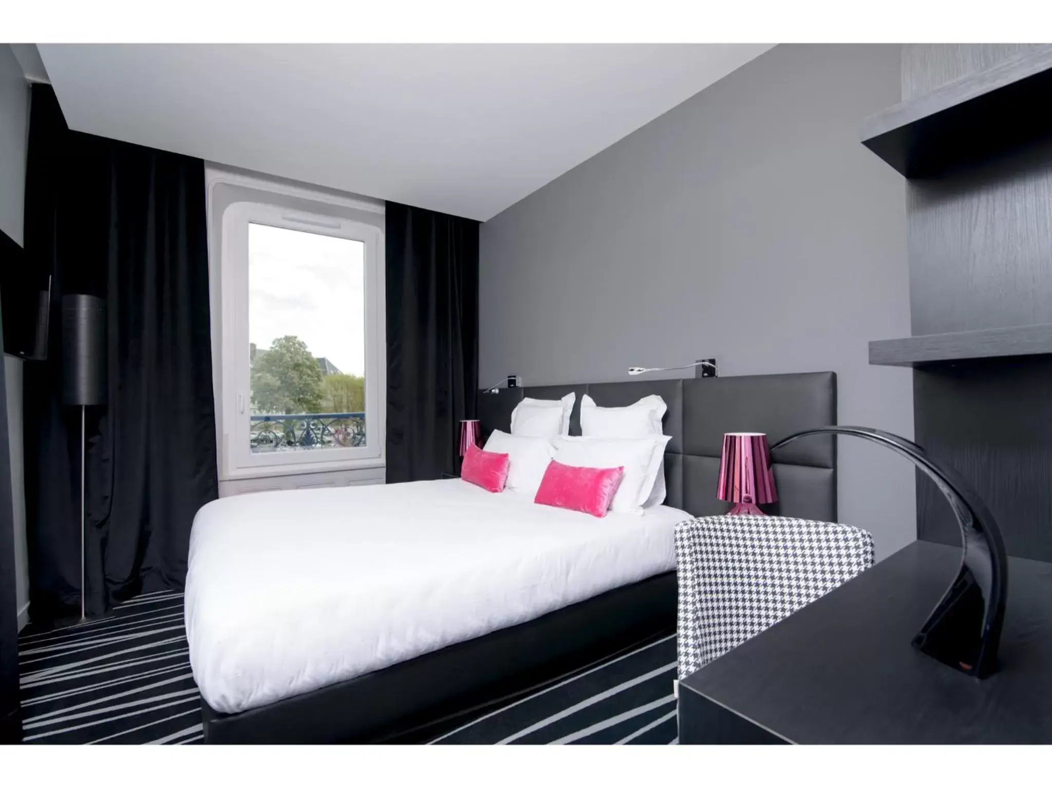 Bed in Hotel Restaurant Les Capucins Bed in Hotel Restaurant Les Capucins