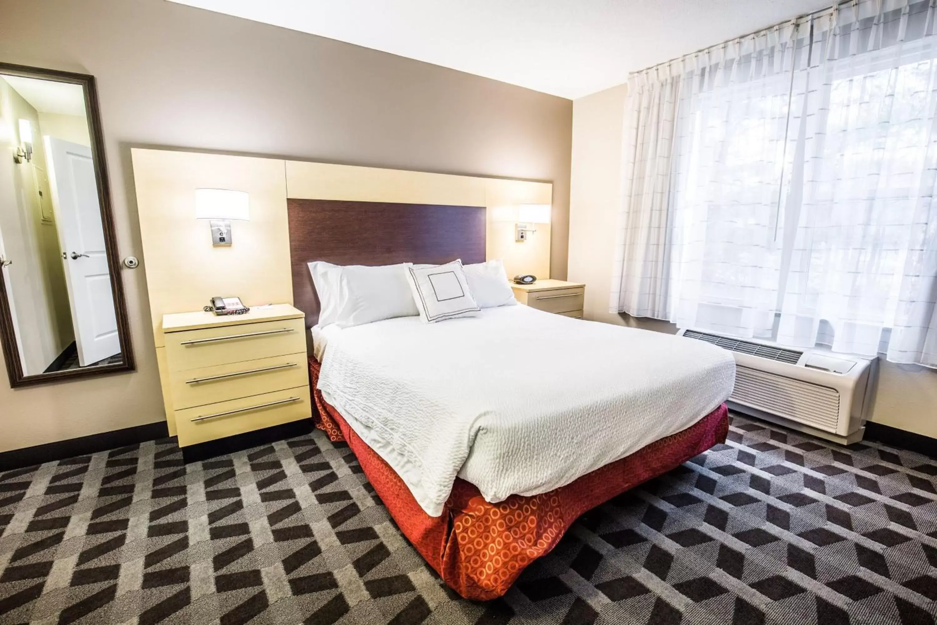 Bedroom, Bed in TownePlace Suites by Marriott Gilford