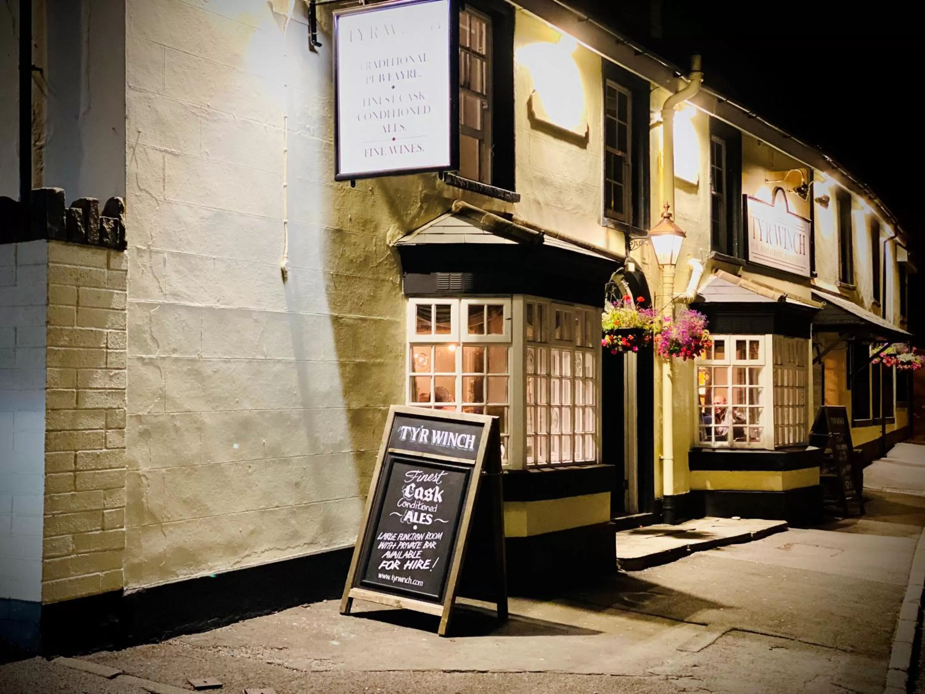 Property building in Tyr Winch